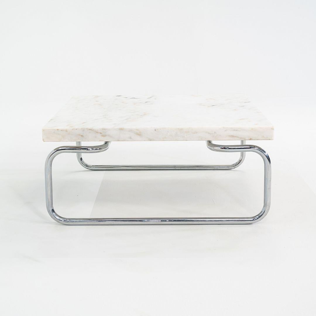 Moderno Tavolino da caffè in acciaio tubolare in marmo anni '70 Michael McCarthy per Cassina 32 pollici in vendita