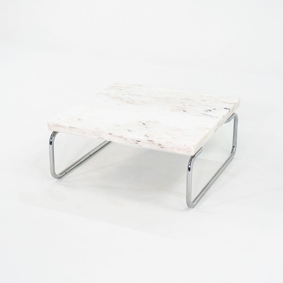 Fine XX secolo Tavolino da caffè in acciaio tubolare in marmo anni '70 Michael McCarthy per Cassina 32 pollici in vendita