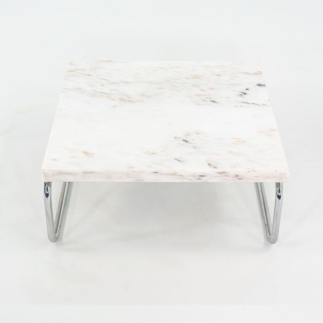 Acciaio Tavolino da caffè in acciaio tubolare in marmo anni '70 Michael McCarthy per Cassina 32 pollici in vendita