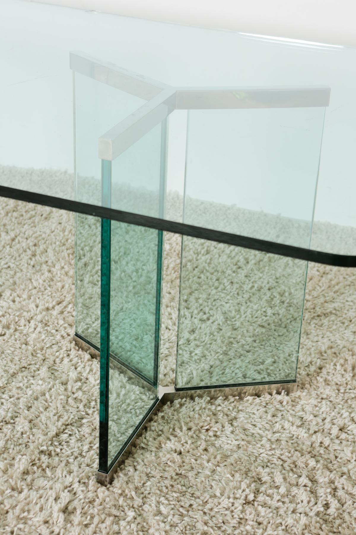 Polished 1970s Mid Century Authentic Pace Collection Glass Dining Table