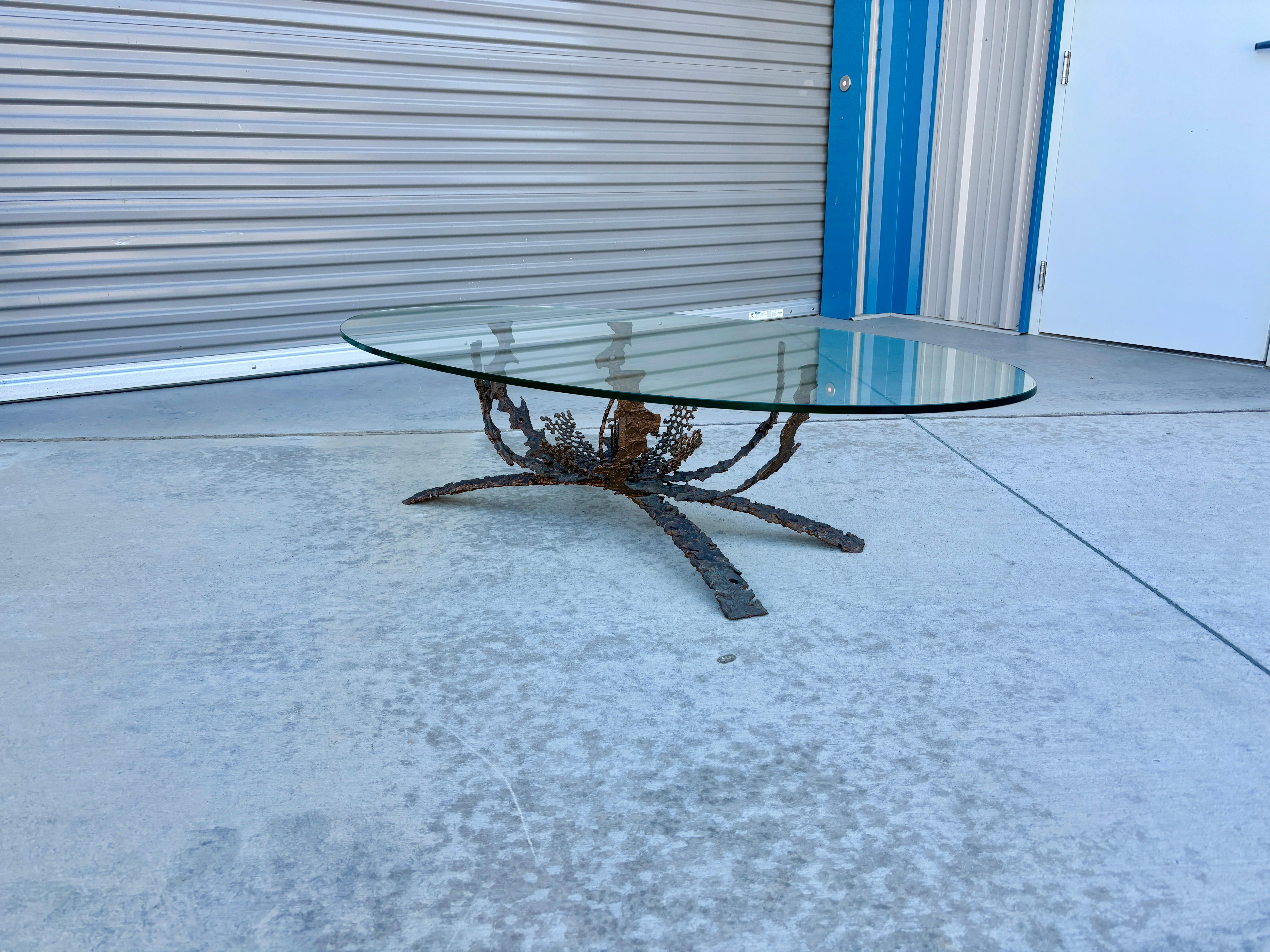 Table basse en bronze mi-siècle par Daniel Gluck, années 1970 Bon état - En vente à North Hollywood, CA