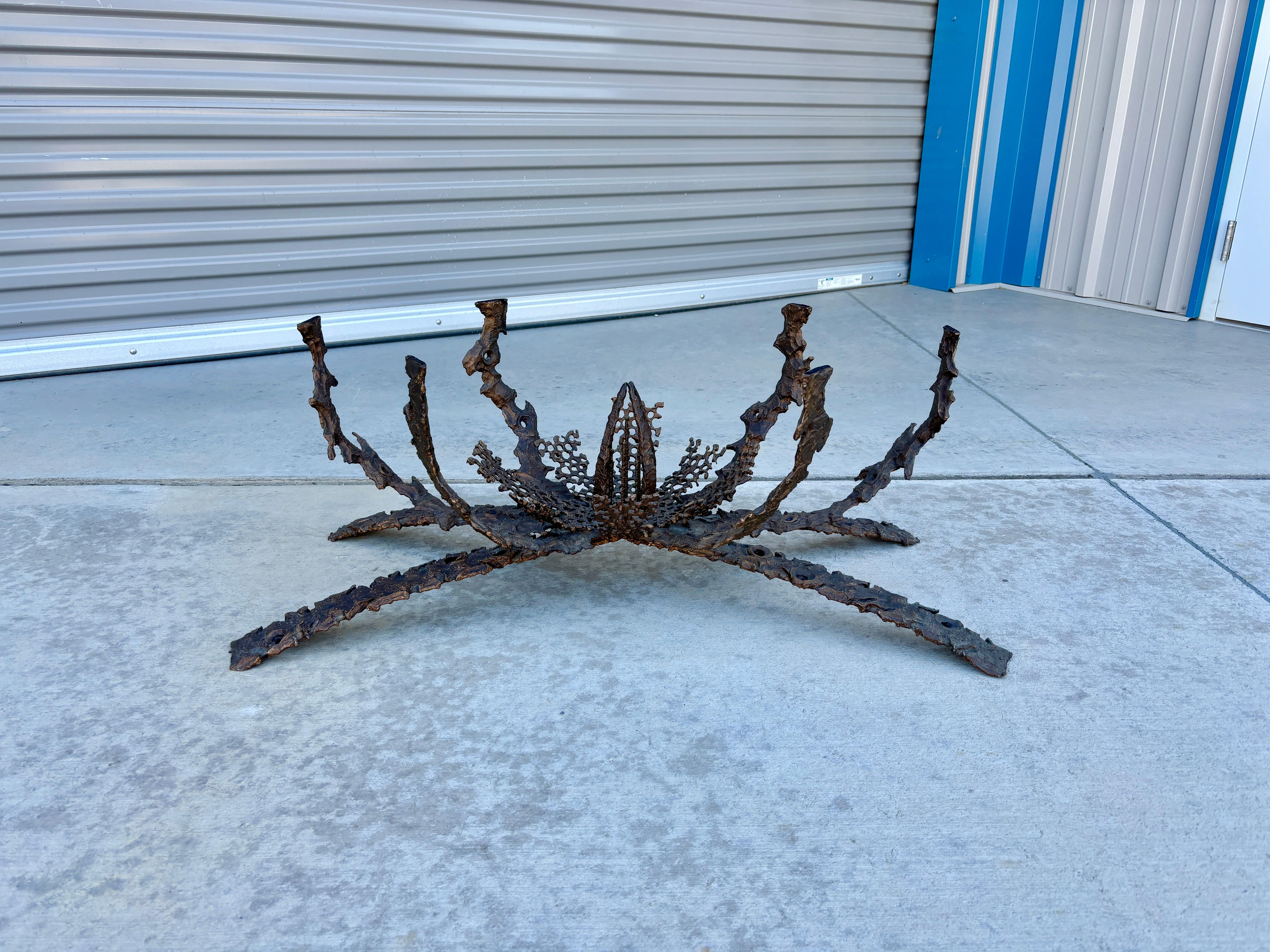 Table basse en bronze mi-siècle par Daniel Gluck, années 1970 en vente 1