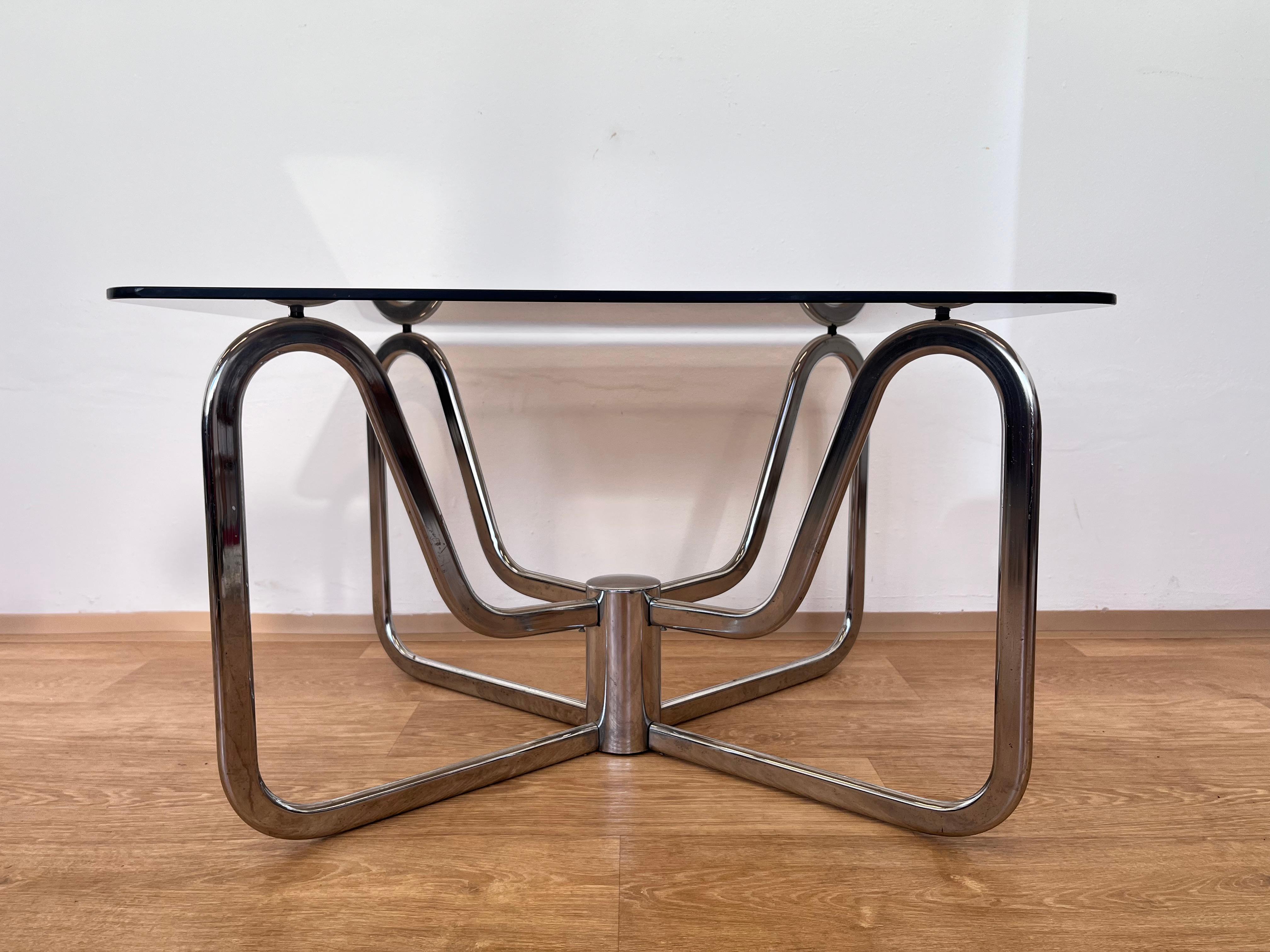 Mid-Century moderno Tavolino da caffè in vetro fumé e cromo del metà del secolo scorso in vendita