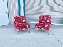 Sillas de salón cromadas de mediados de siglo de 1970 inspiradas en Florence Knoll