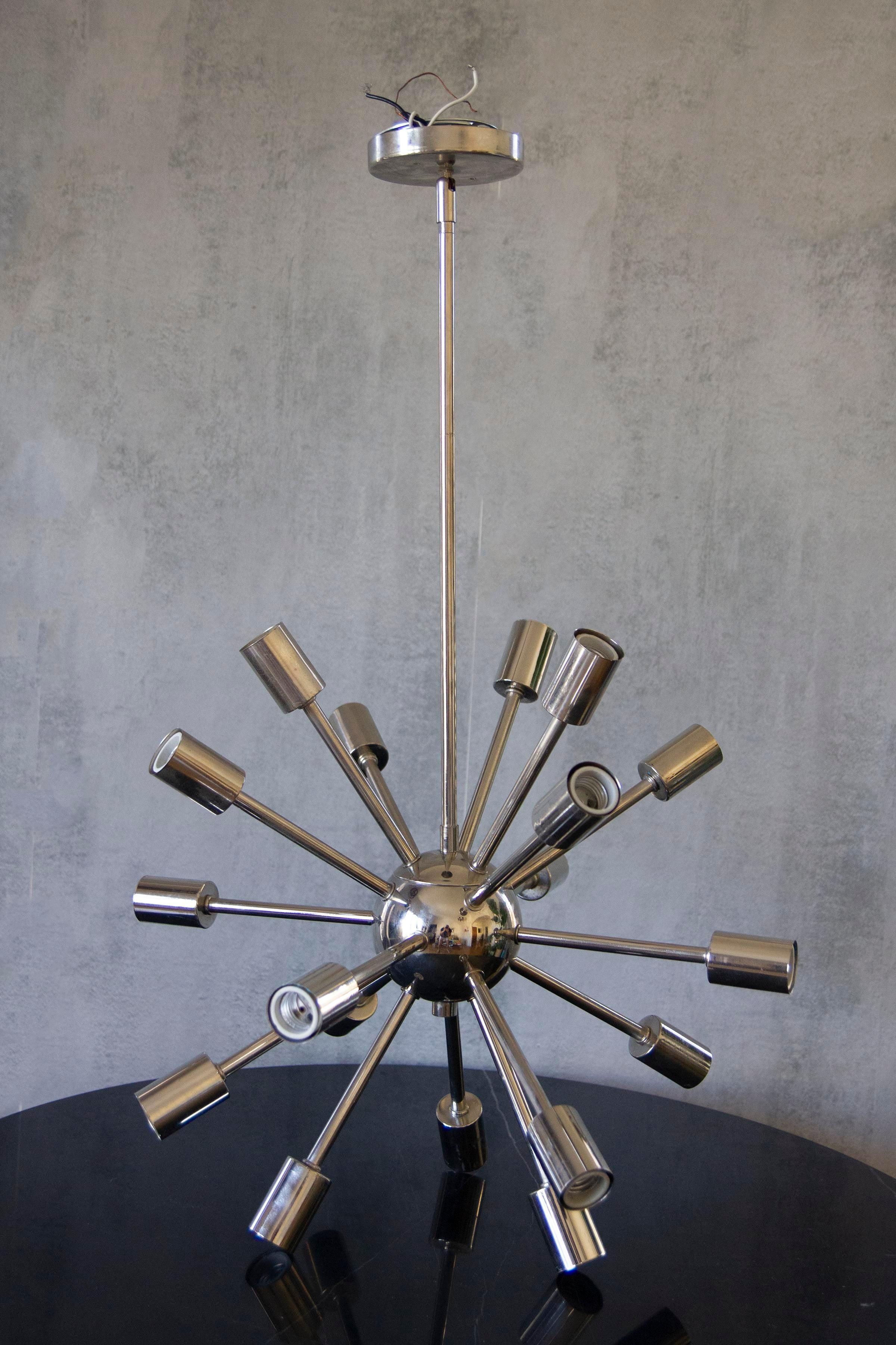 1970s Mid-Century Chrome Sputnik Chandelier In Good Condition For Sale In Los Angeles, CA