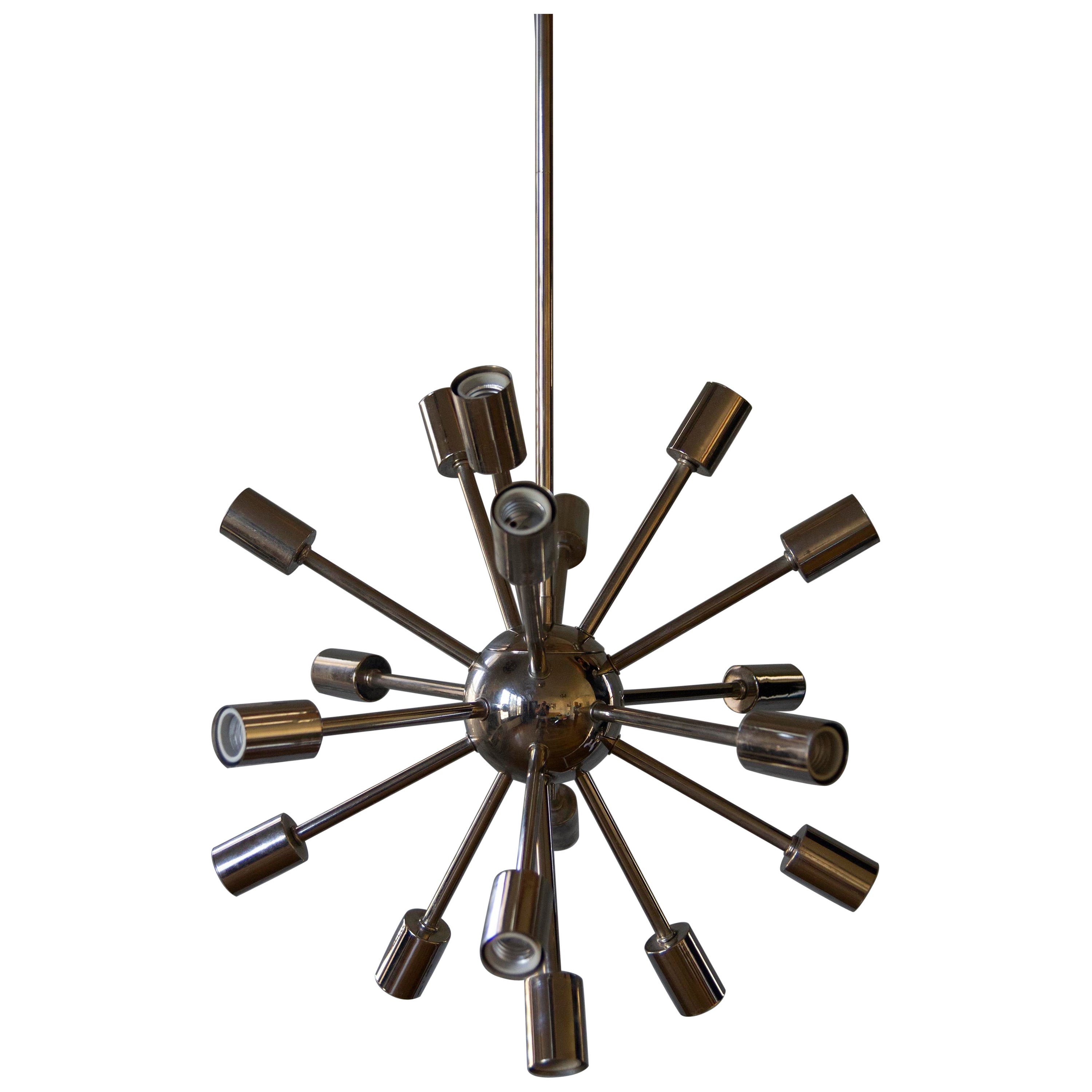 Lampadario Sputnik in cromo della metà del secolo scorso