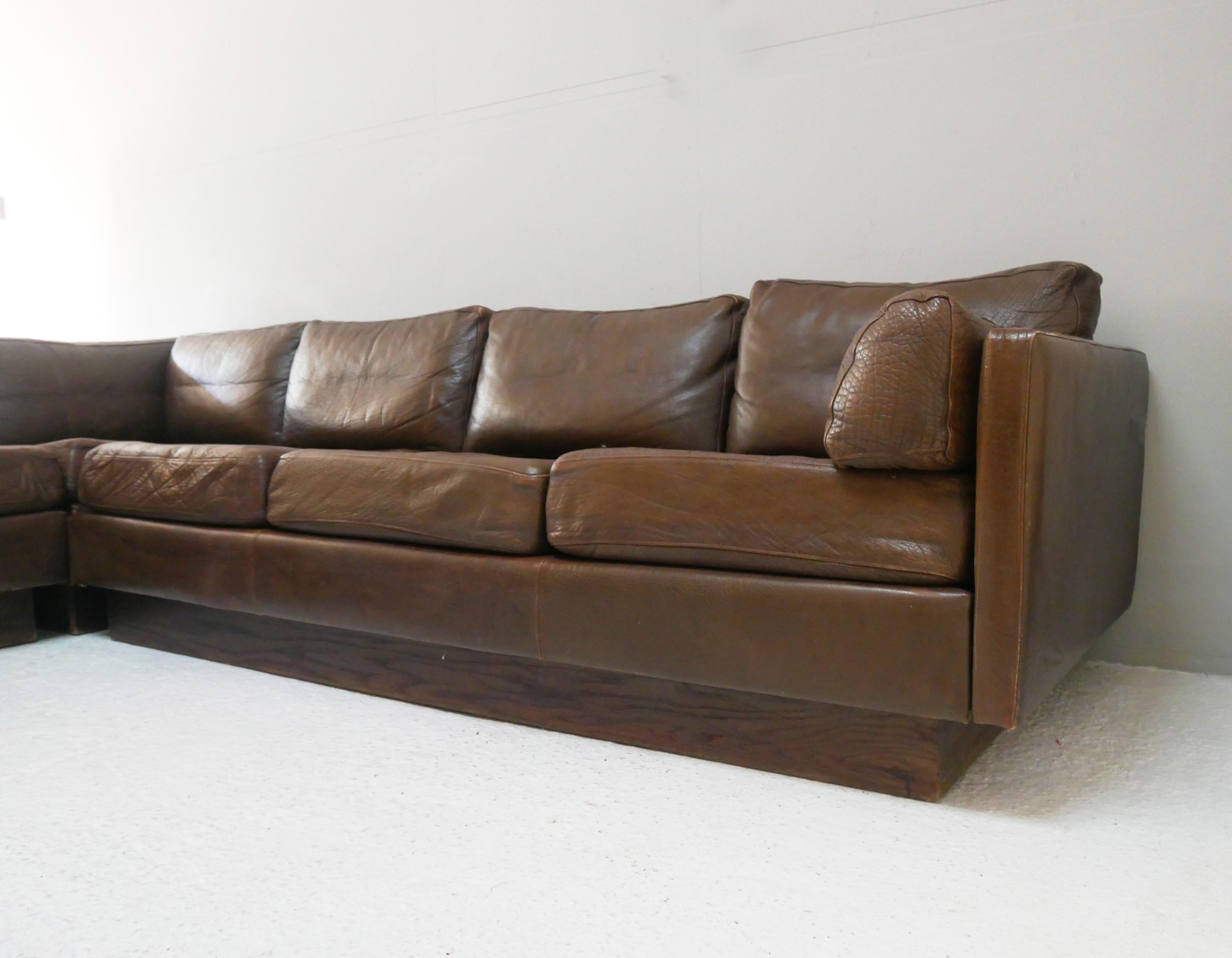 1970’s Mid-Century Danish L Shaped Leather Sectional Sofa In Good Condition In London, GB