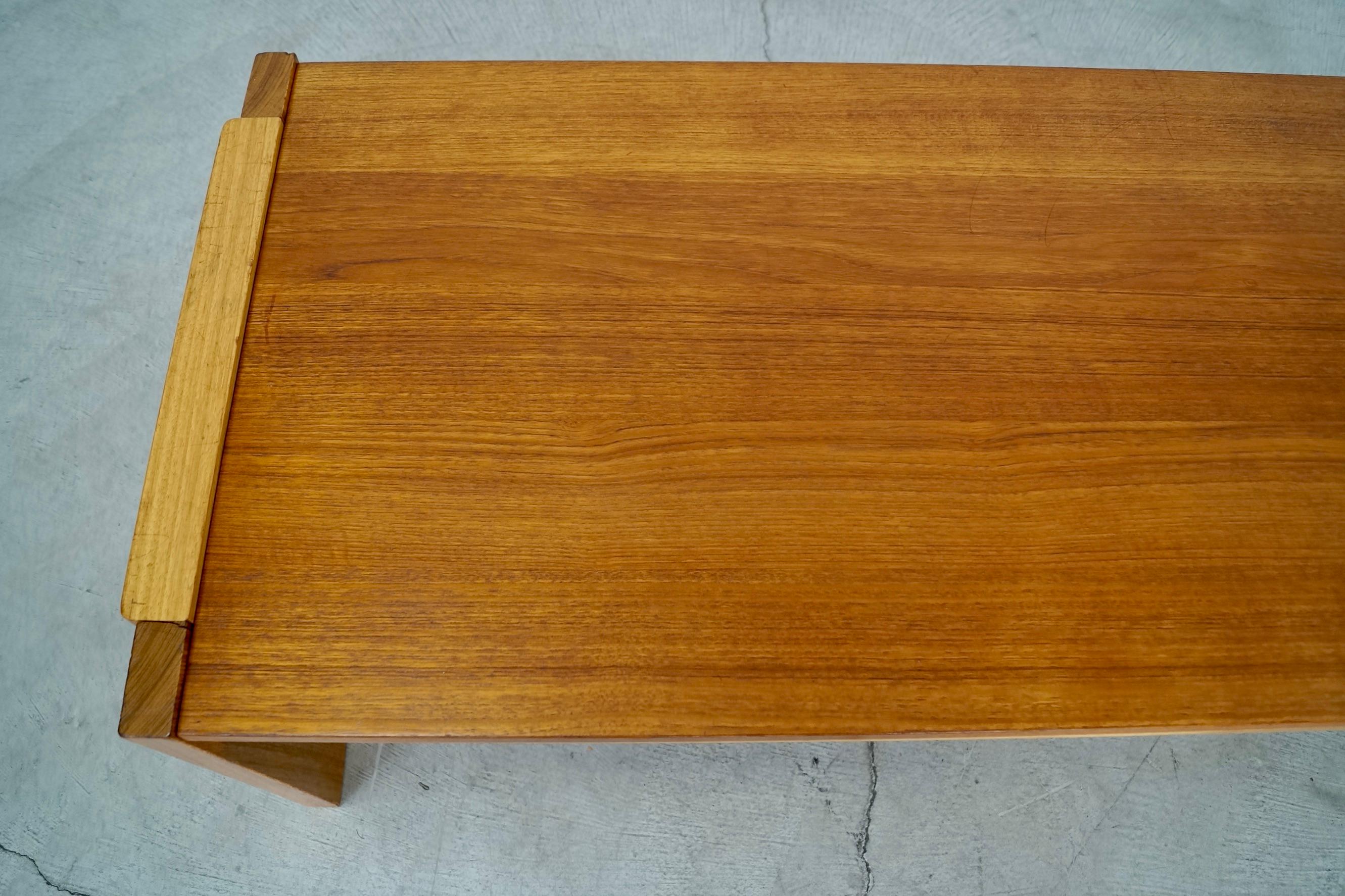 1970's Mid-Century Danish Modern Teak Coffee Table 8