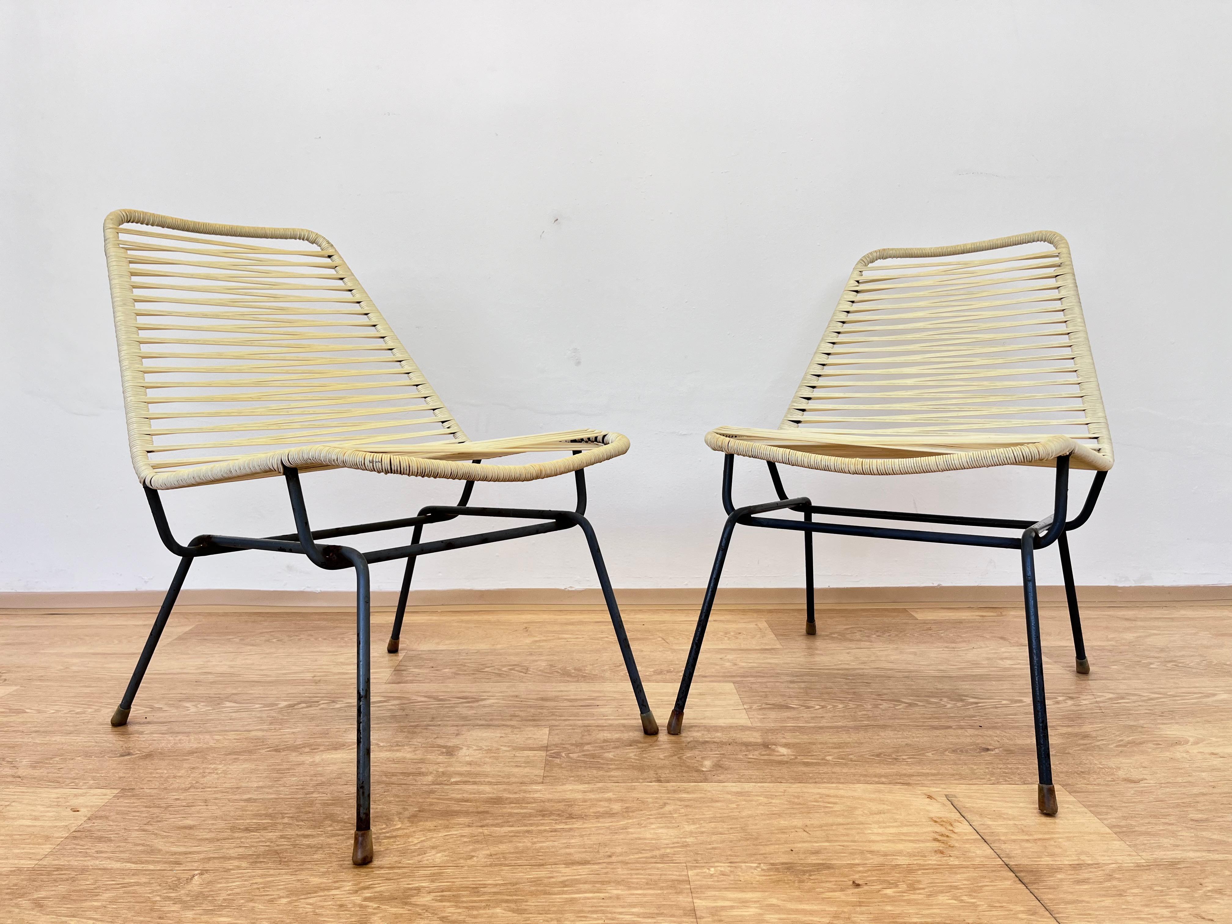 Late 20th Century 1970s Mid century design Pair of Spaghetti Side Chairs - Czechoslovakia For Sale