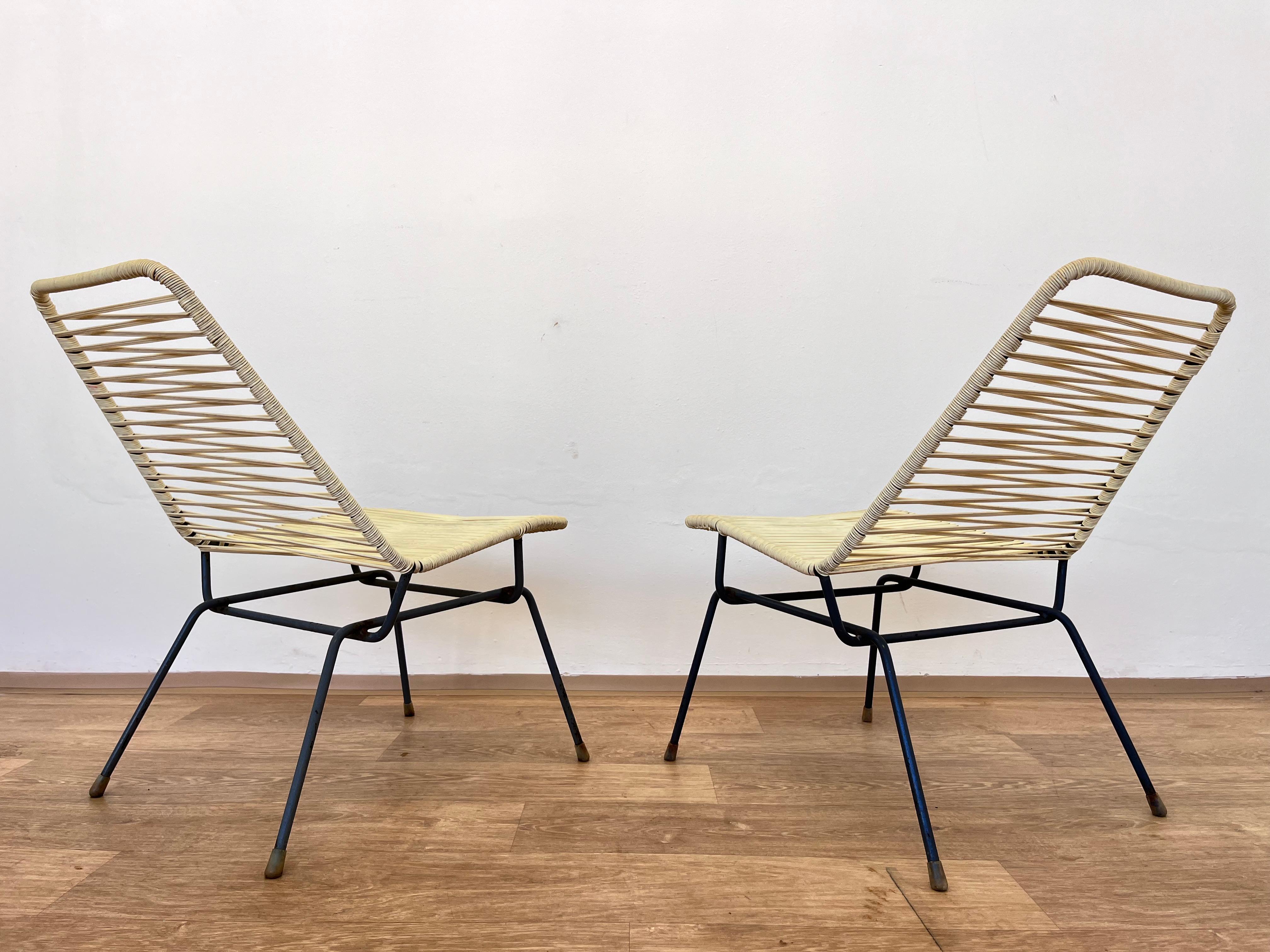 1970s Mid century design Pair of Spaghetti Side Chairs - Czechoslovakia For Sale 2