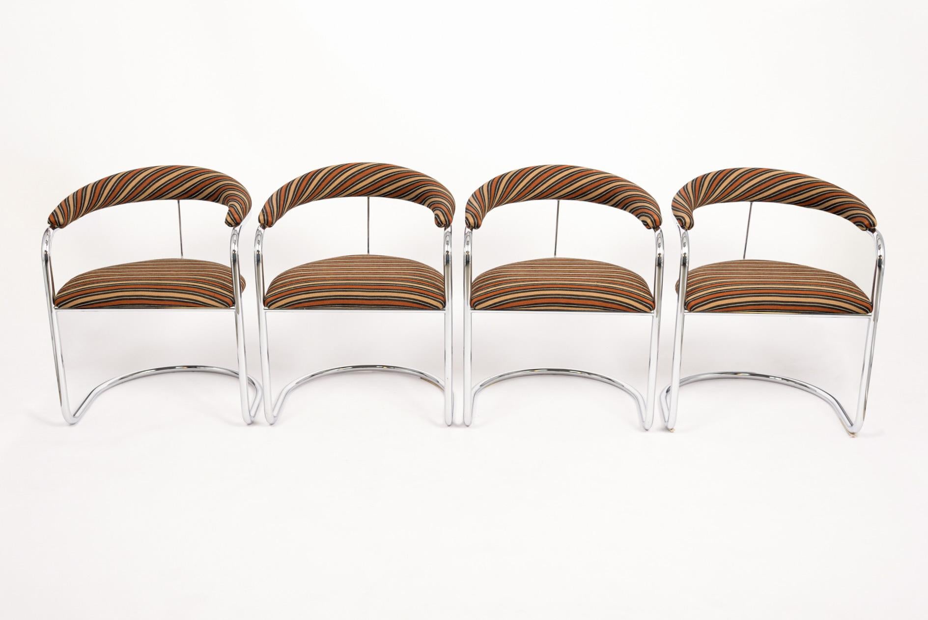 Chaises de salle à manger du milieu des années 1970 par Anton Lorenz pour Thonet Bon état - En vente à Detroit, MI
