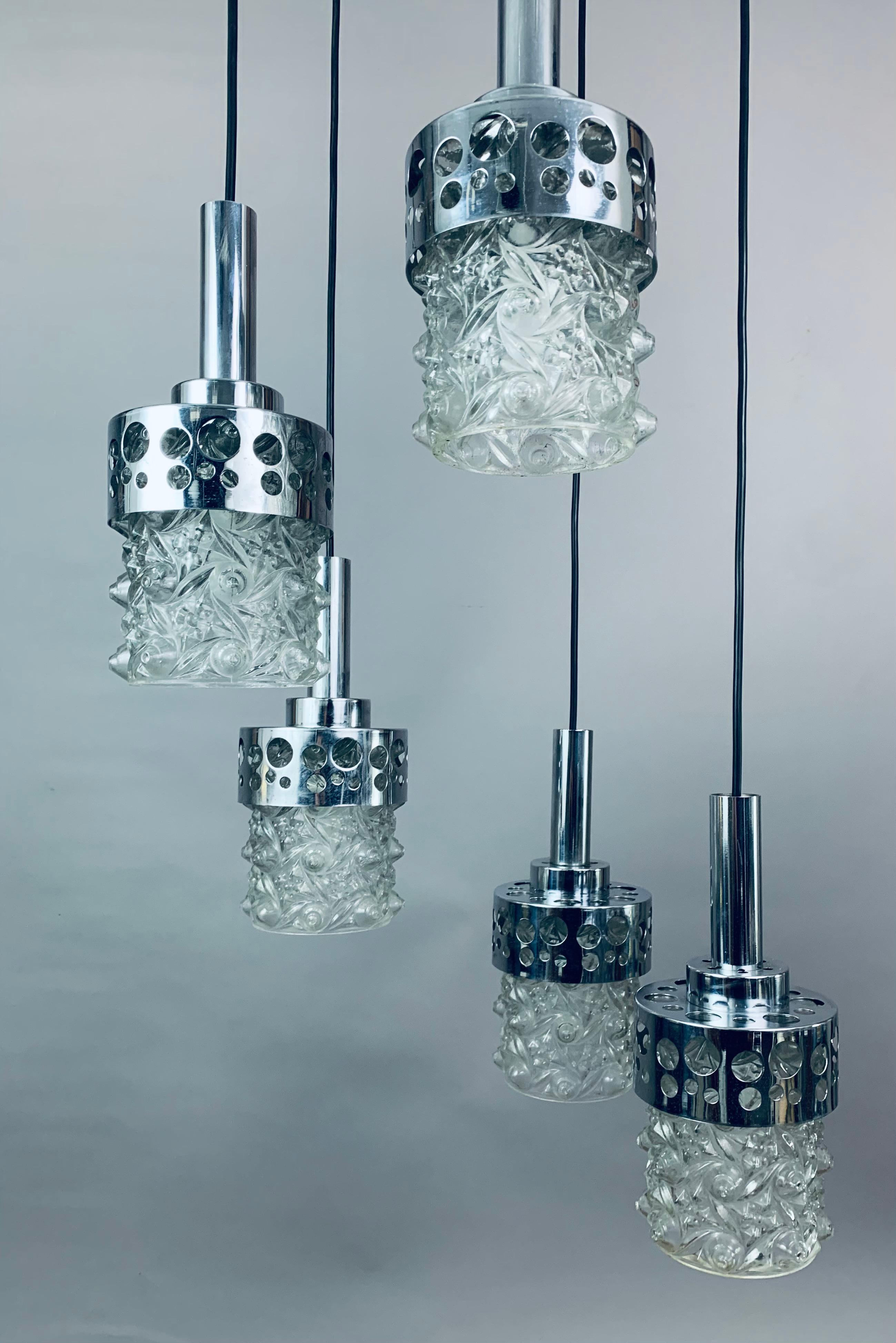 1970s, Mid-Century Dutch RAAK Chrome & Abstract Glass Cascading Hanging Light For Sale 4