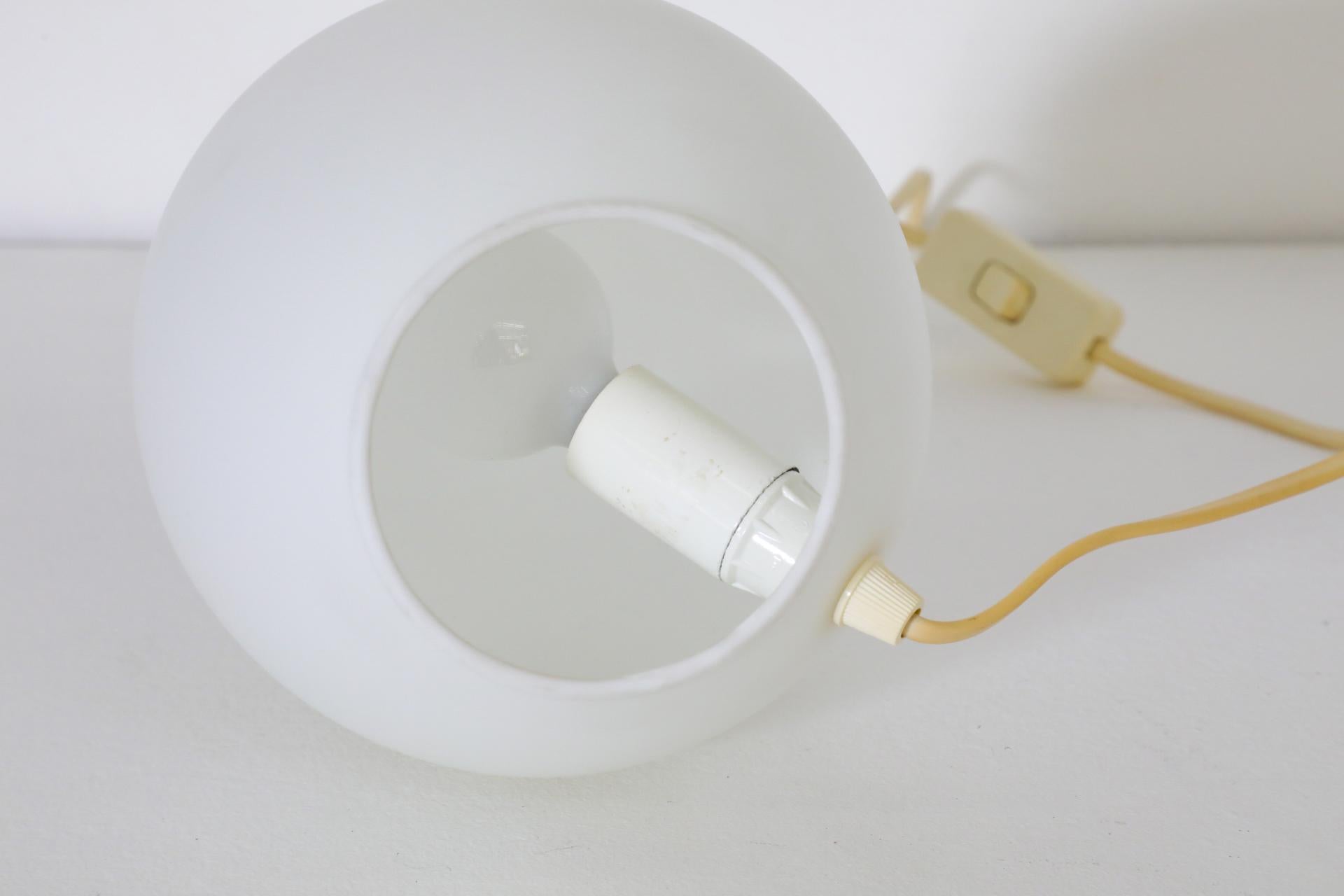 1970's Mid-Century Egg Shaped Milk Glass Table Lamps by Verrerie Vianne 2