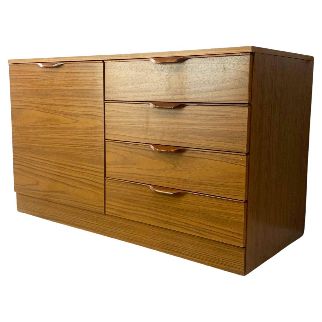 1970’s MidCentury Sideboard by Schreiber Furniture For Sale at 1stDibs