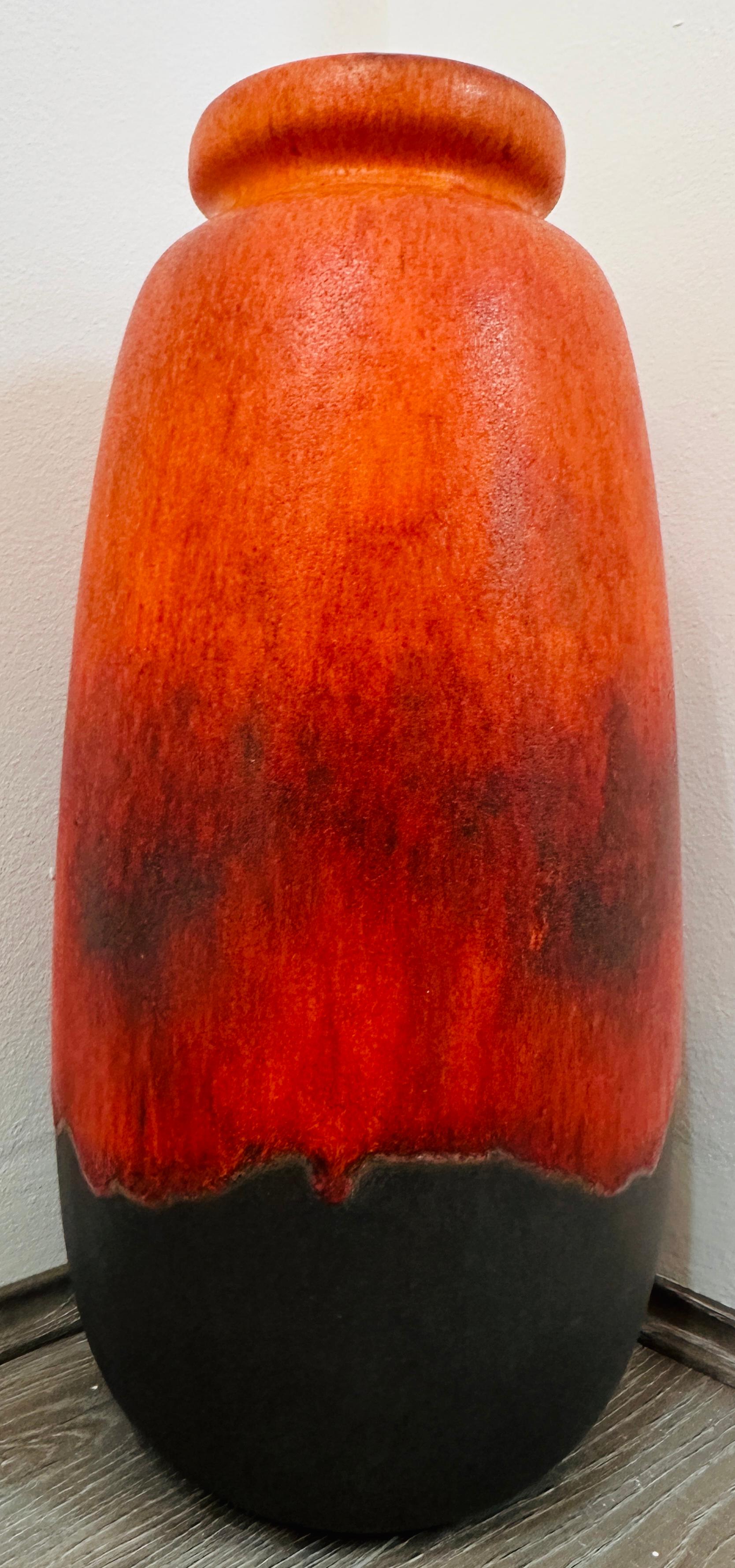 1970er Jahre Mid Century Deutsch Scheurich Keramik Burnt Orange & Brown Fett Lava Vase (Glasiert) im Angebot
