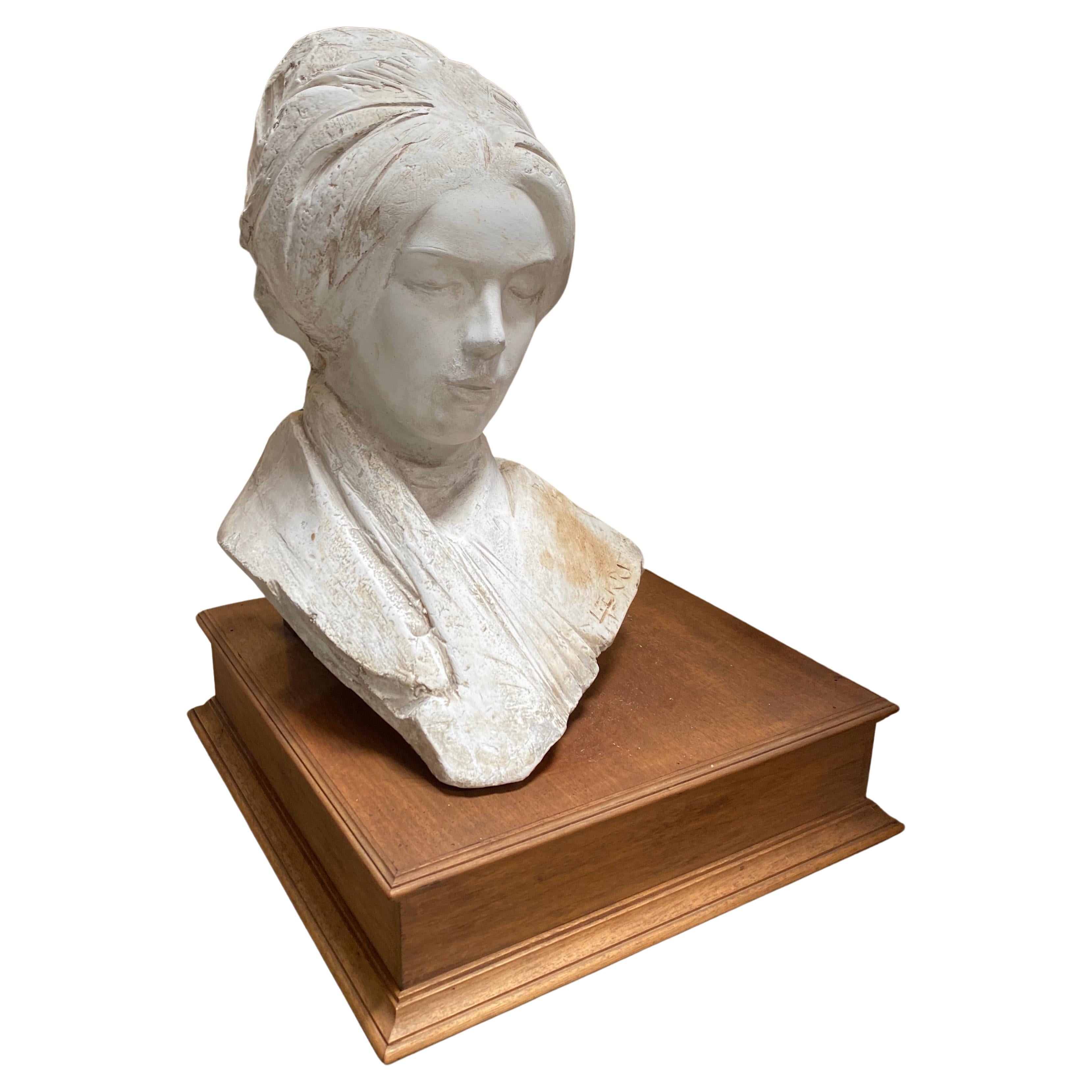 Sculpture de femme à moitié buste mi-siècle des années 1970