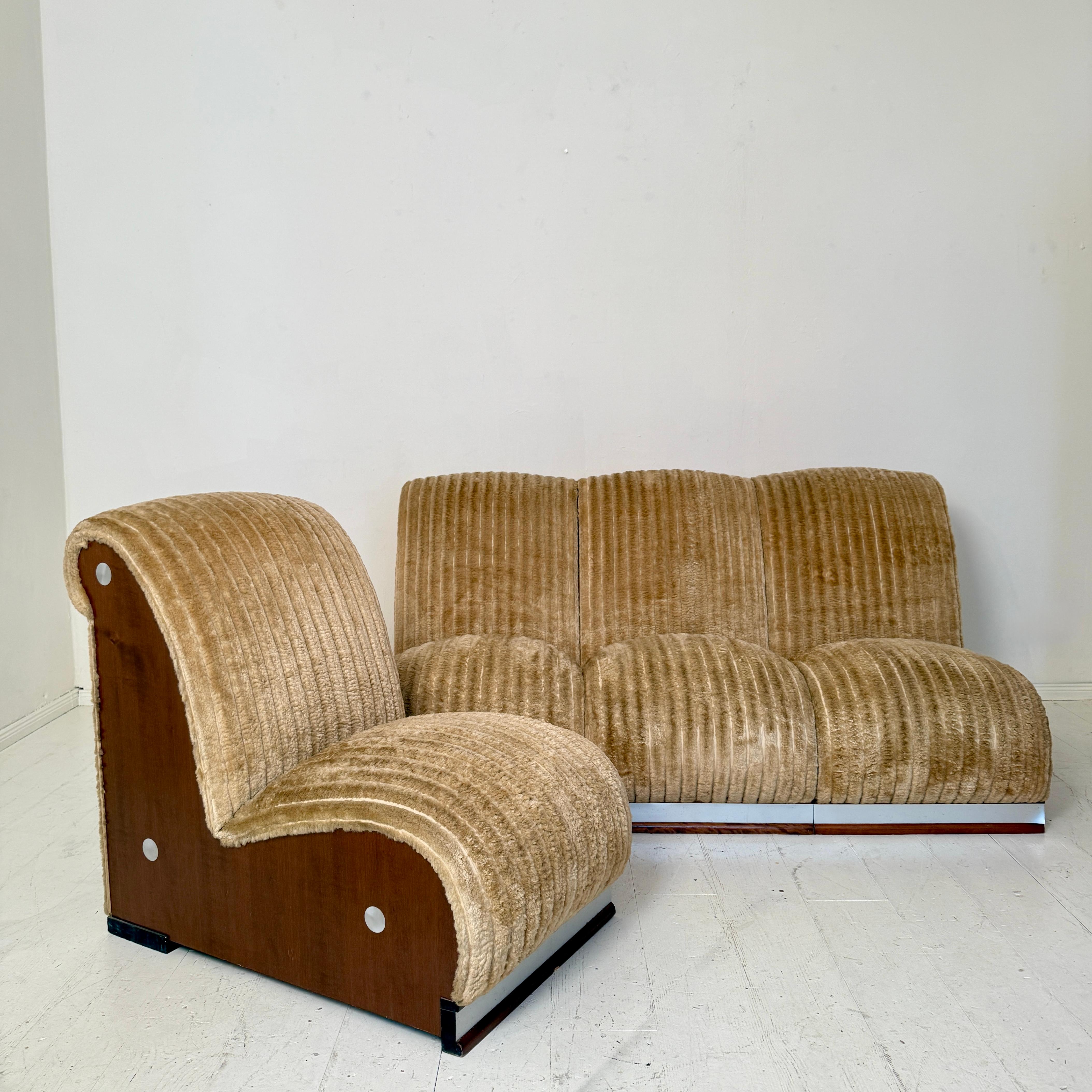 Mid-Century Modern 1970s Mid-Century Italian Modular Sofa in Original Beige Corduroy Fabric For Sale