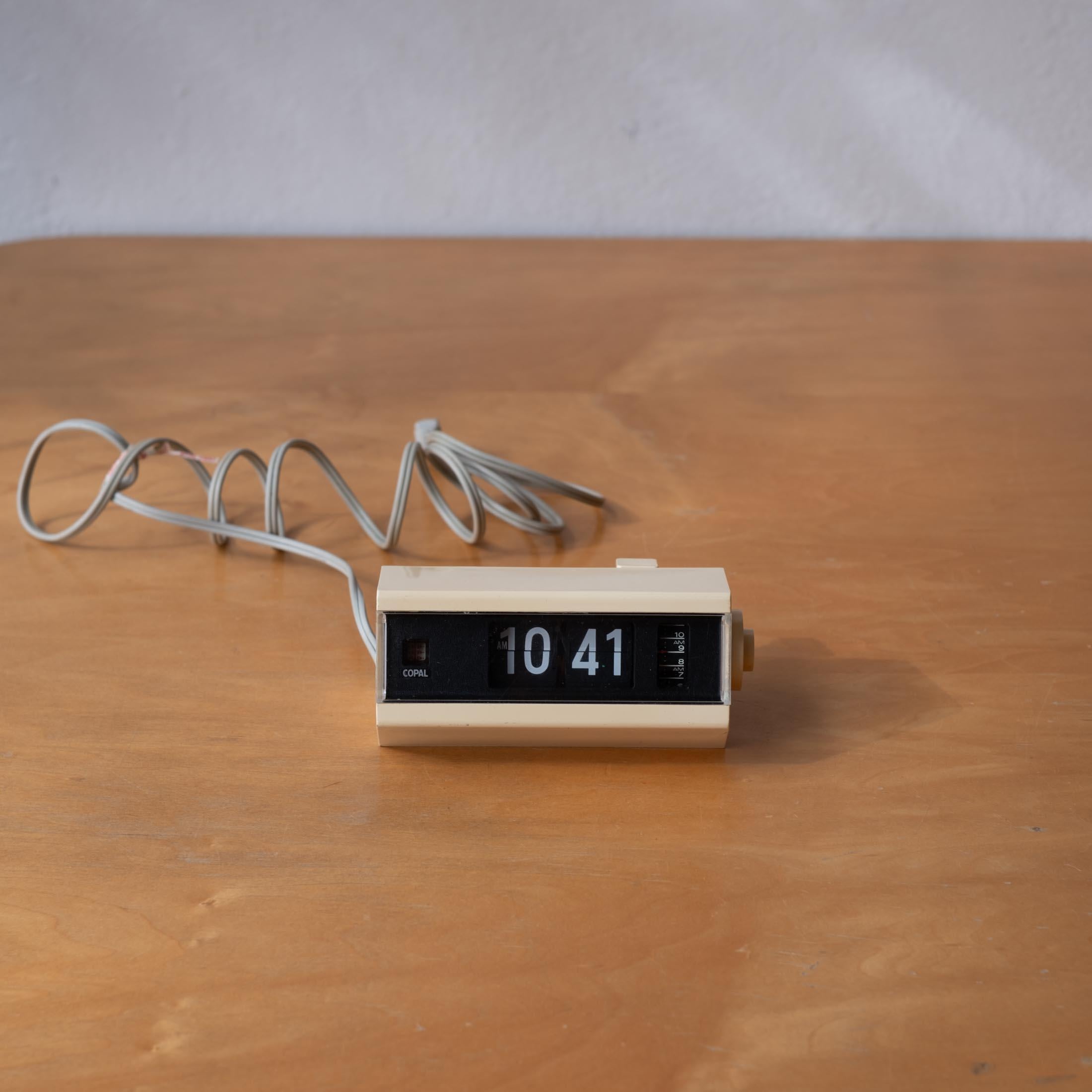 Horloge d'alarme Copal moderne japonaise du milieu des années 1970 4