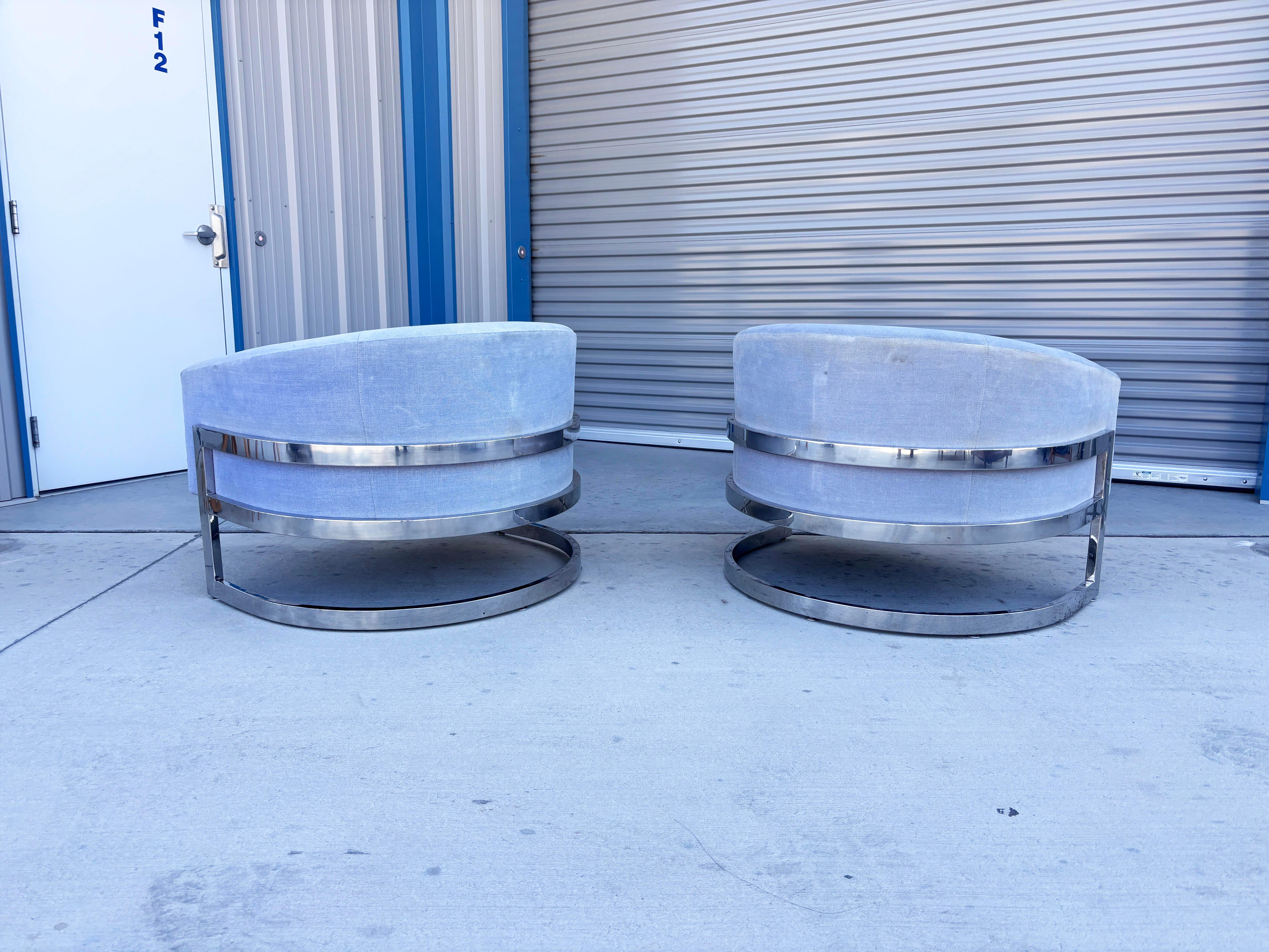 Fine XX secolo Sedie da salotto del metà secolo scorso in stile Milo Baughman - una coppia in vendita