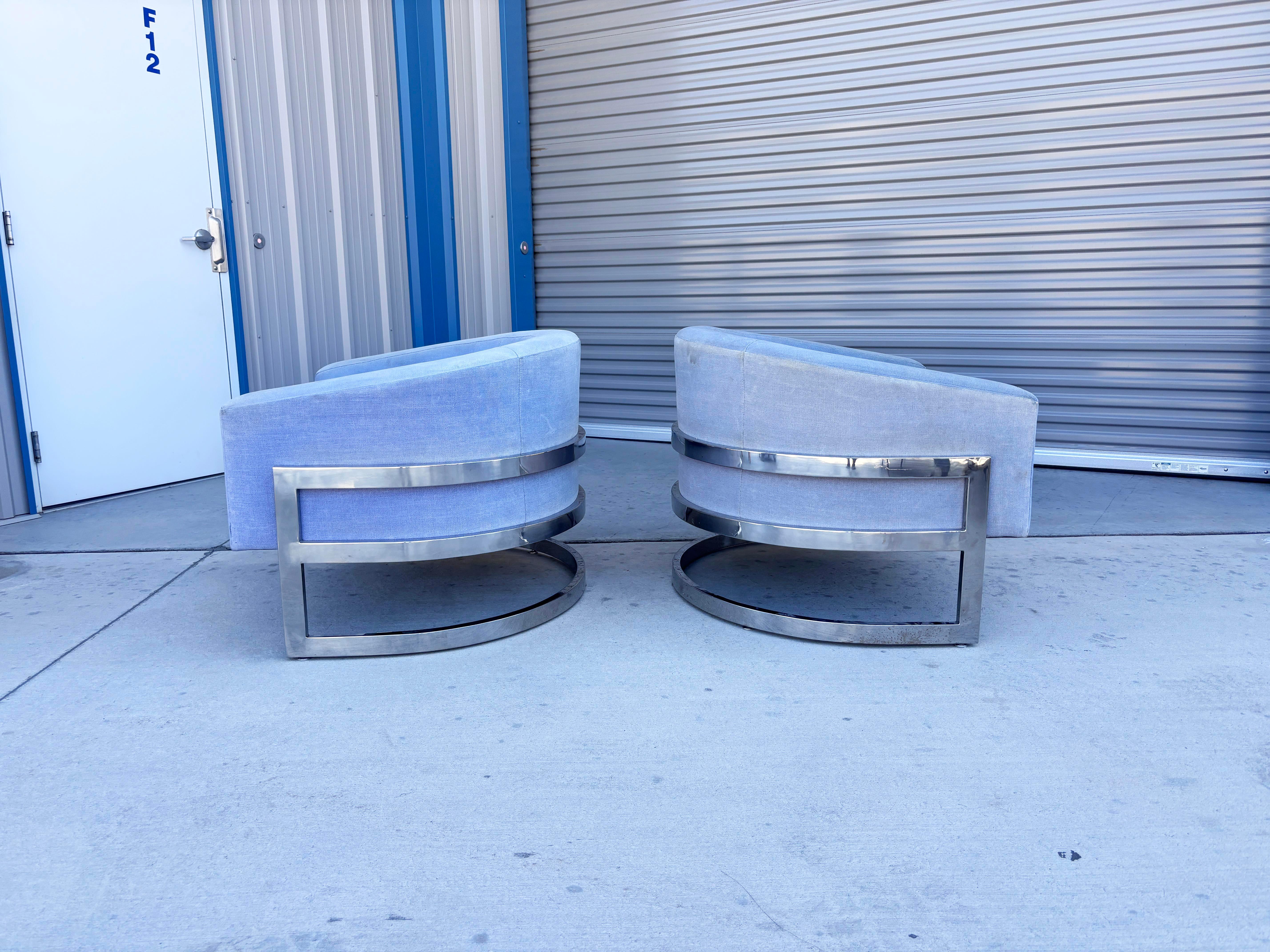 Tessuto Sedie da salotto del metà secolo scorso in stile Milo Baughman - una coppia in vendita