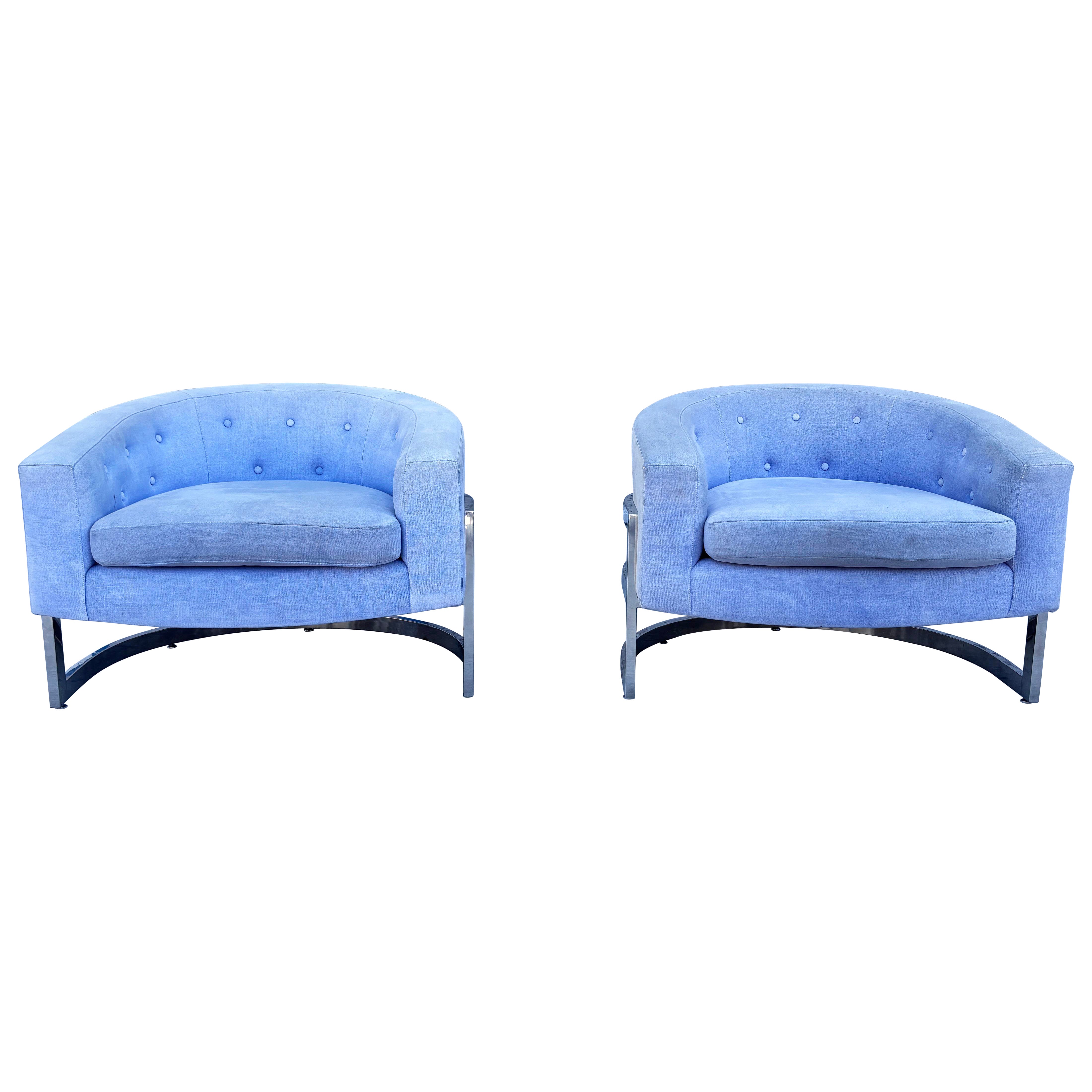 1970 Mid Century Lounge Chairs Styled After Milo Baughman - A Pair (Paire)