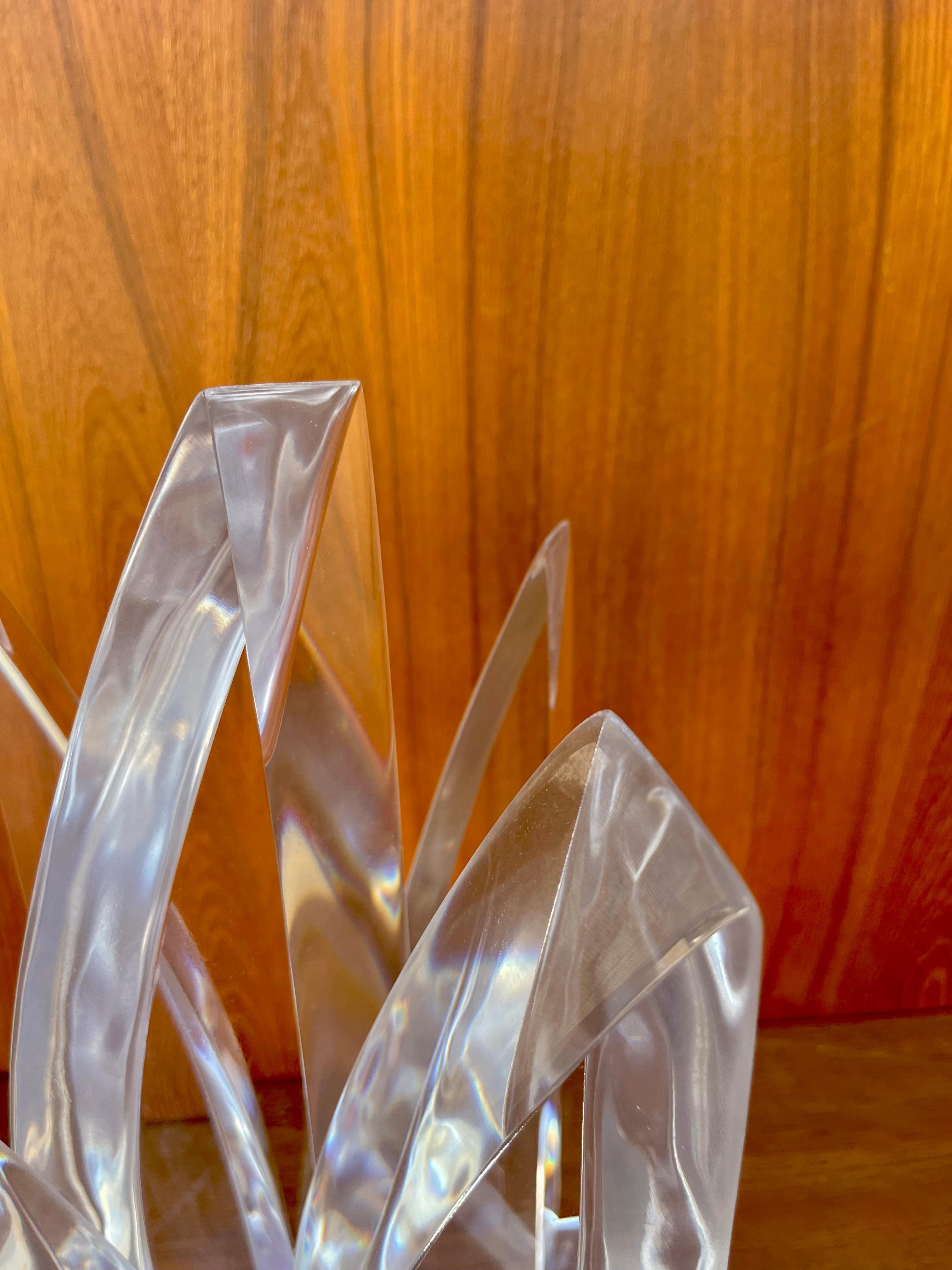 Scultura astratta in lucite della metà del secolo scorso nello stile di Hivo Van Teal in vendita 7