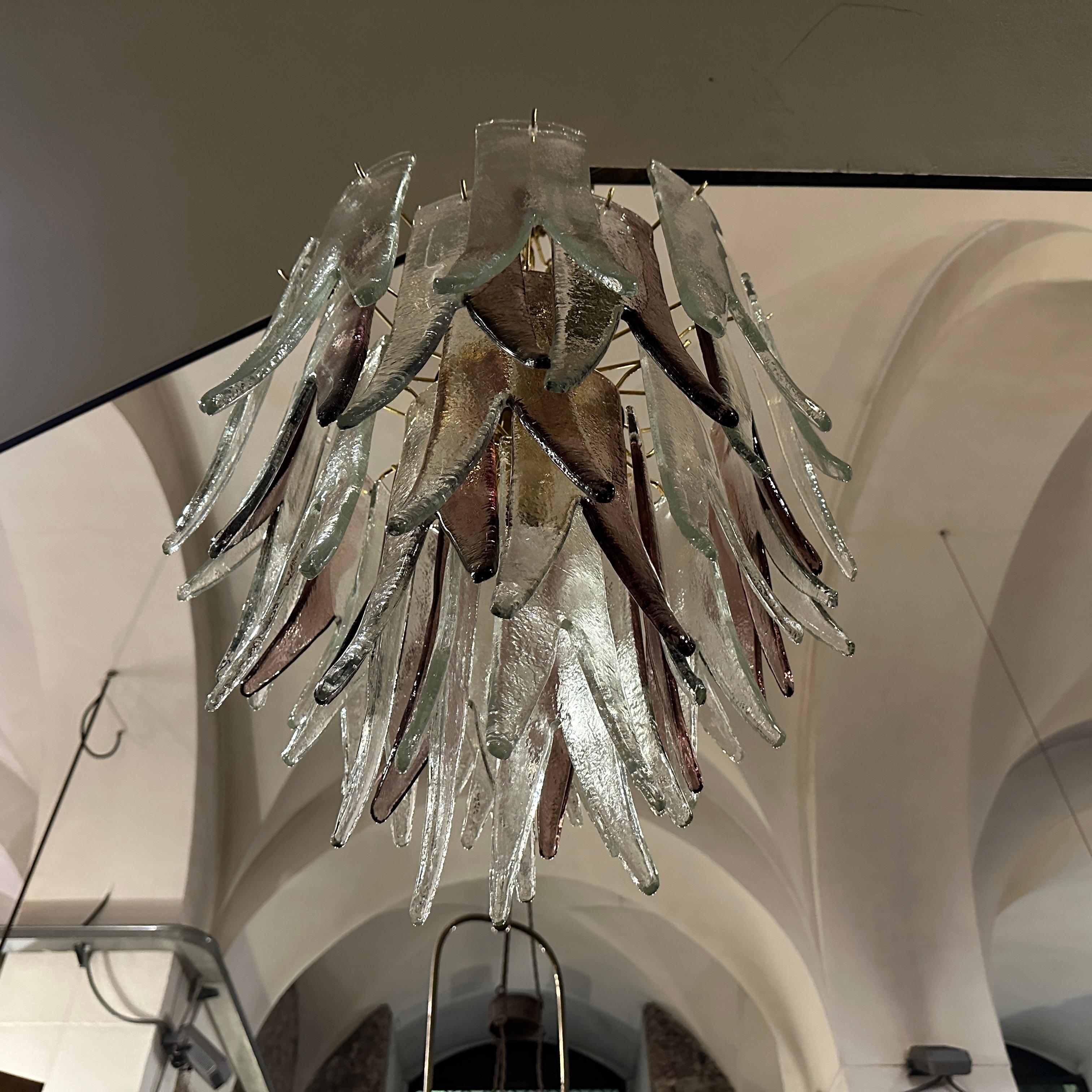 Mid-Century Modern Lustre en verre de Murano transparent et améthyste des années 1970 de The Modernity en vente