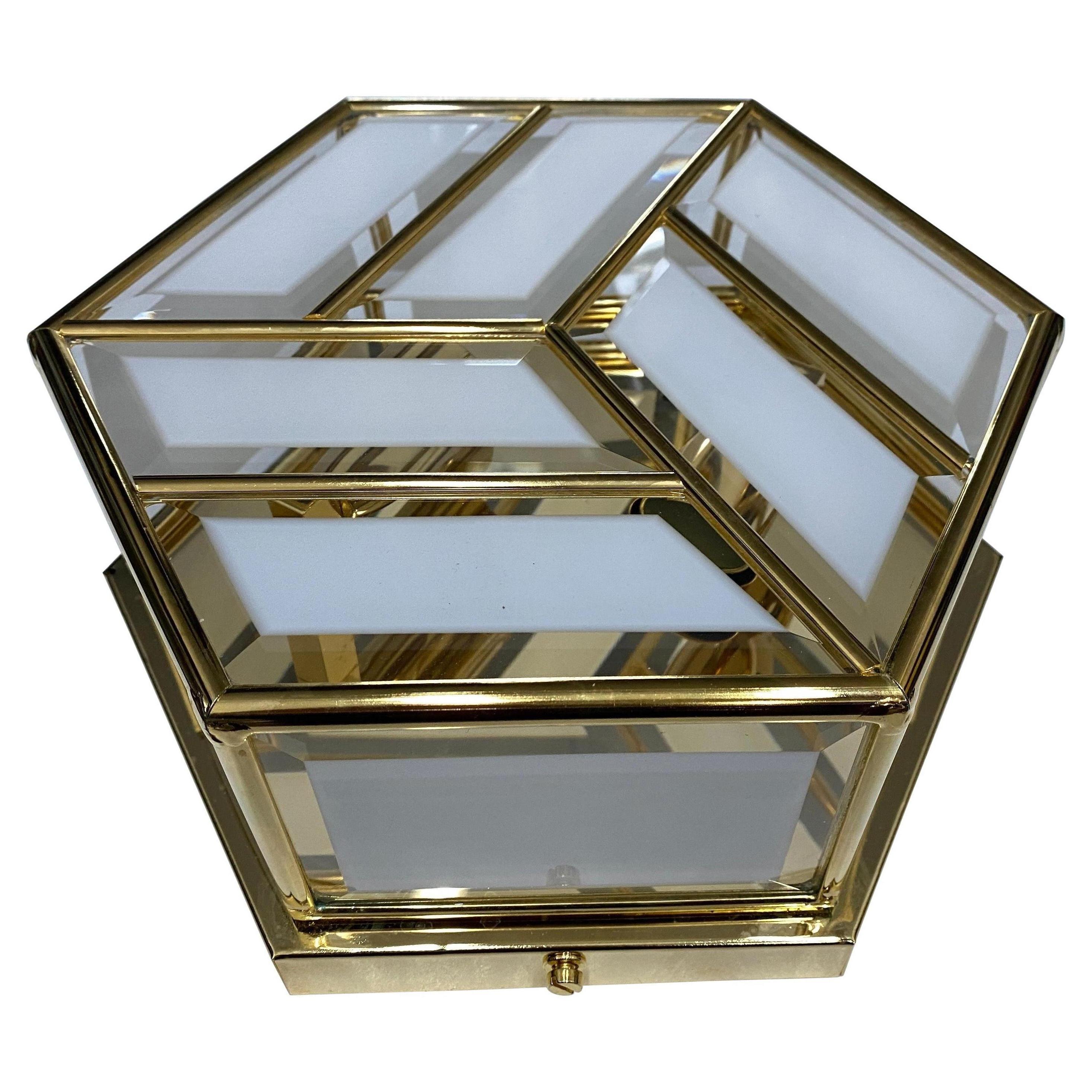 Plafonnier italien hexagonal en laiton et verre, moderne du milieu du siècle dernier, années 1970 en vente