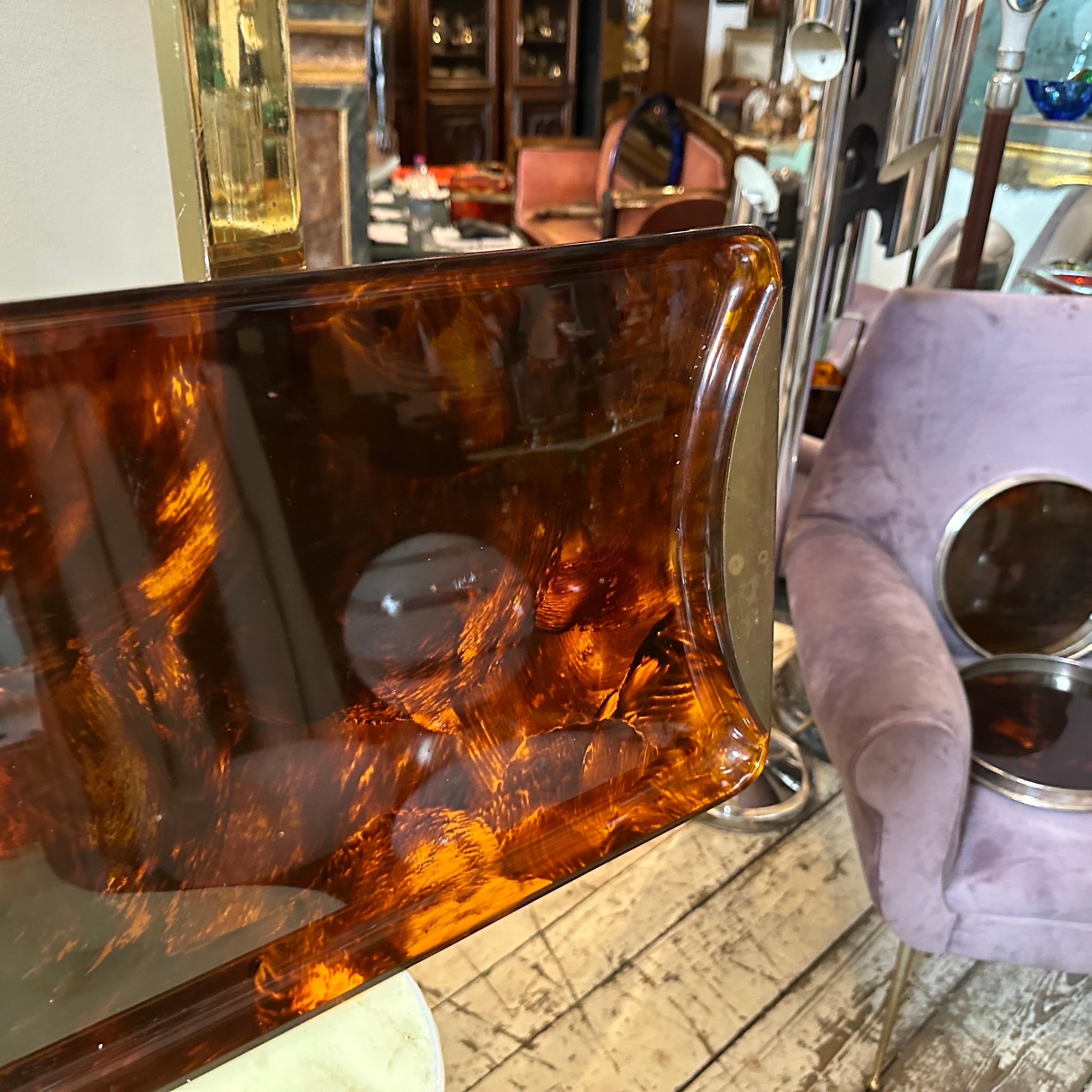 1970s Mid-Century Modern Brass and Lucite Italian Serving Tray by Guzzini In Good Condition In Aci Castello, IT