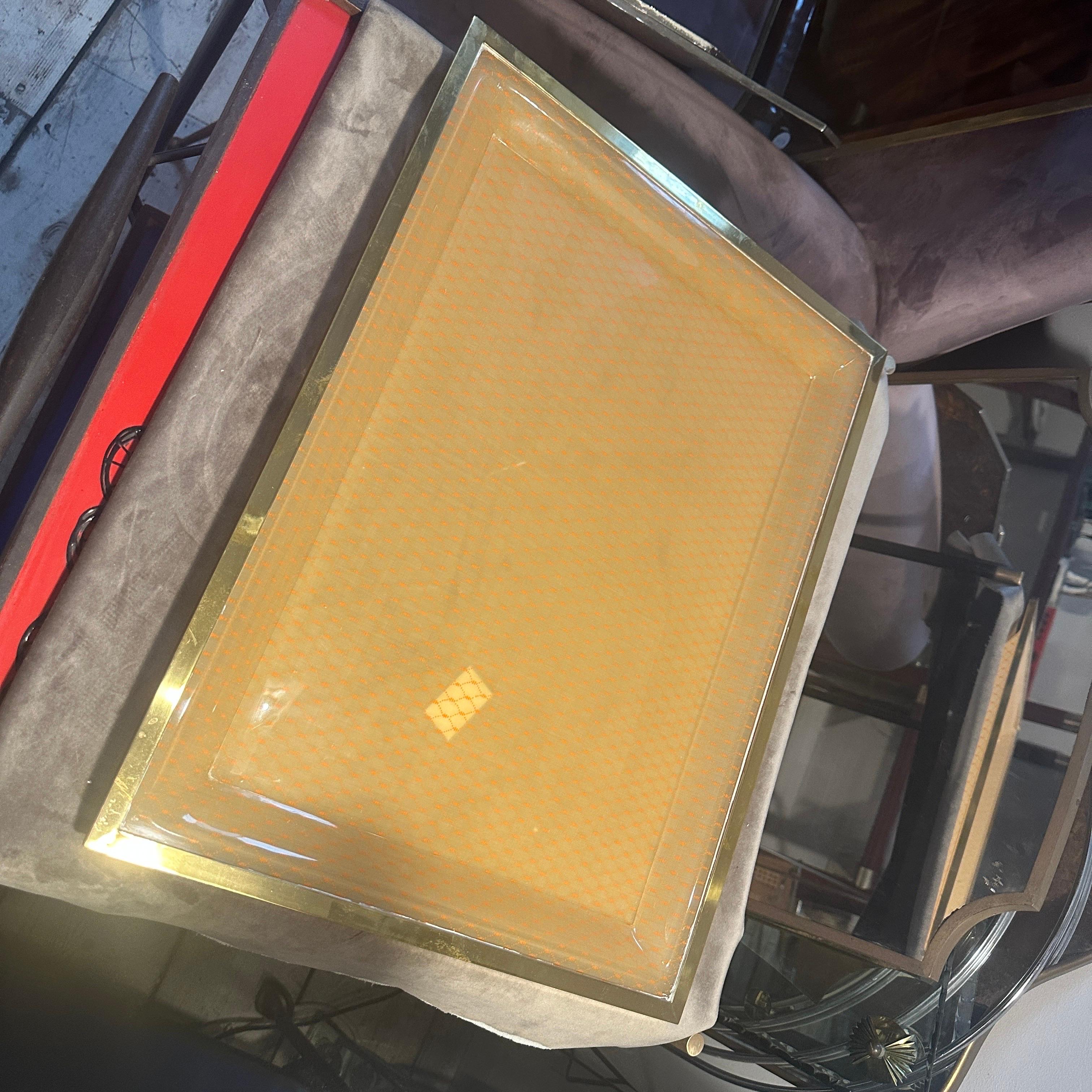 1970er Jahre Mitte des Jahrhunderts Modernes Tablett aus Messing und Plexiglas von Liar of A. Cavalli (20. Jahrhundert) im Angebot