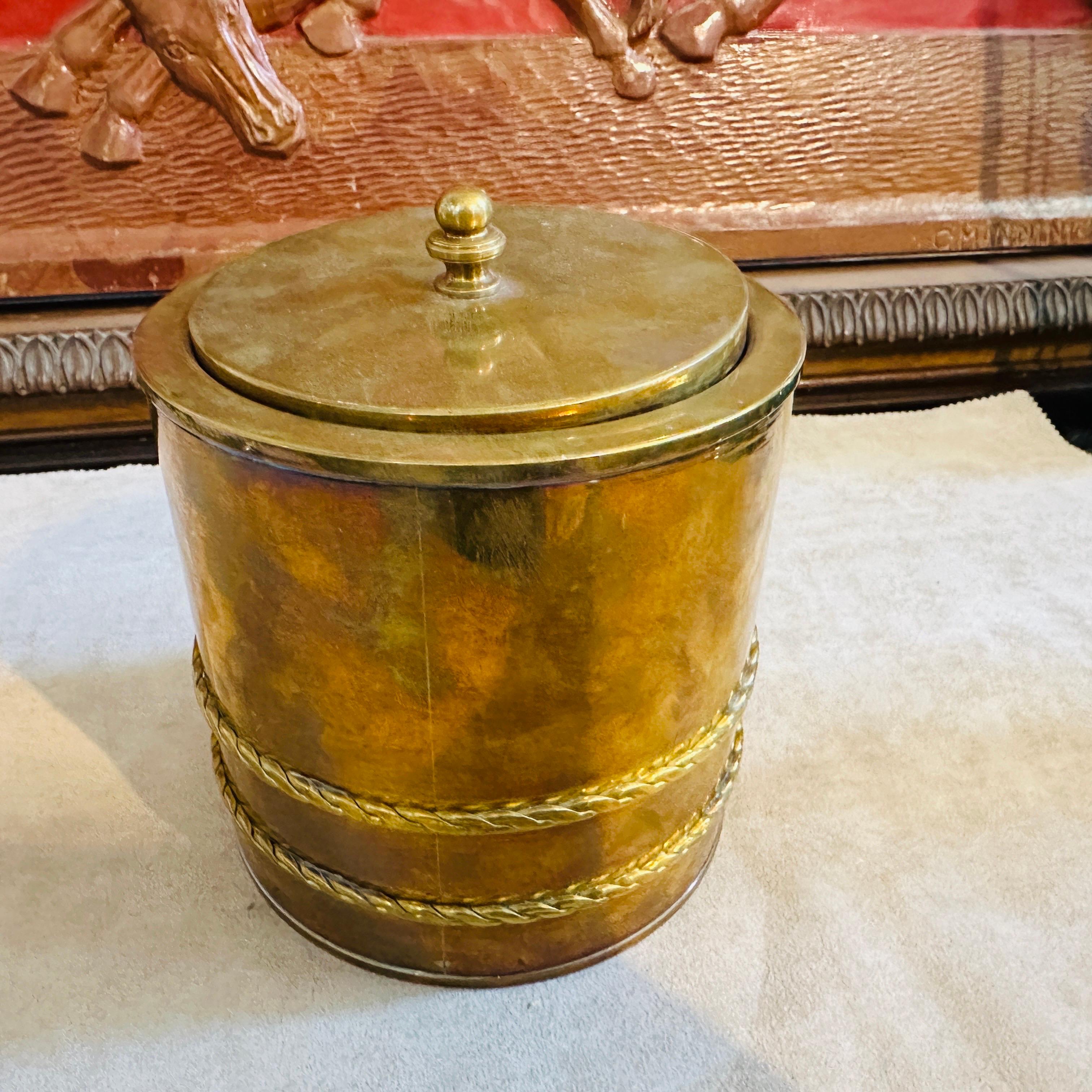 1970s Mid-Century Modern Brass Italian Ice Bucket For Sale 3