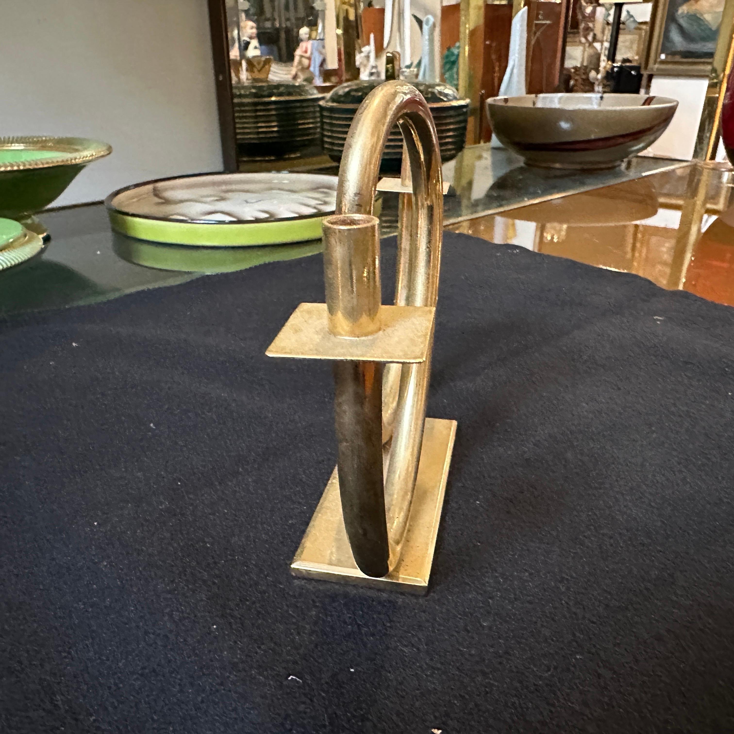 italien Petit candélabre en laiton mi-siècle moderne des années 1970 à la manière de Gio Ponti en vente