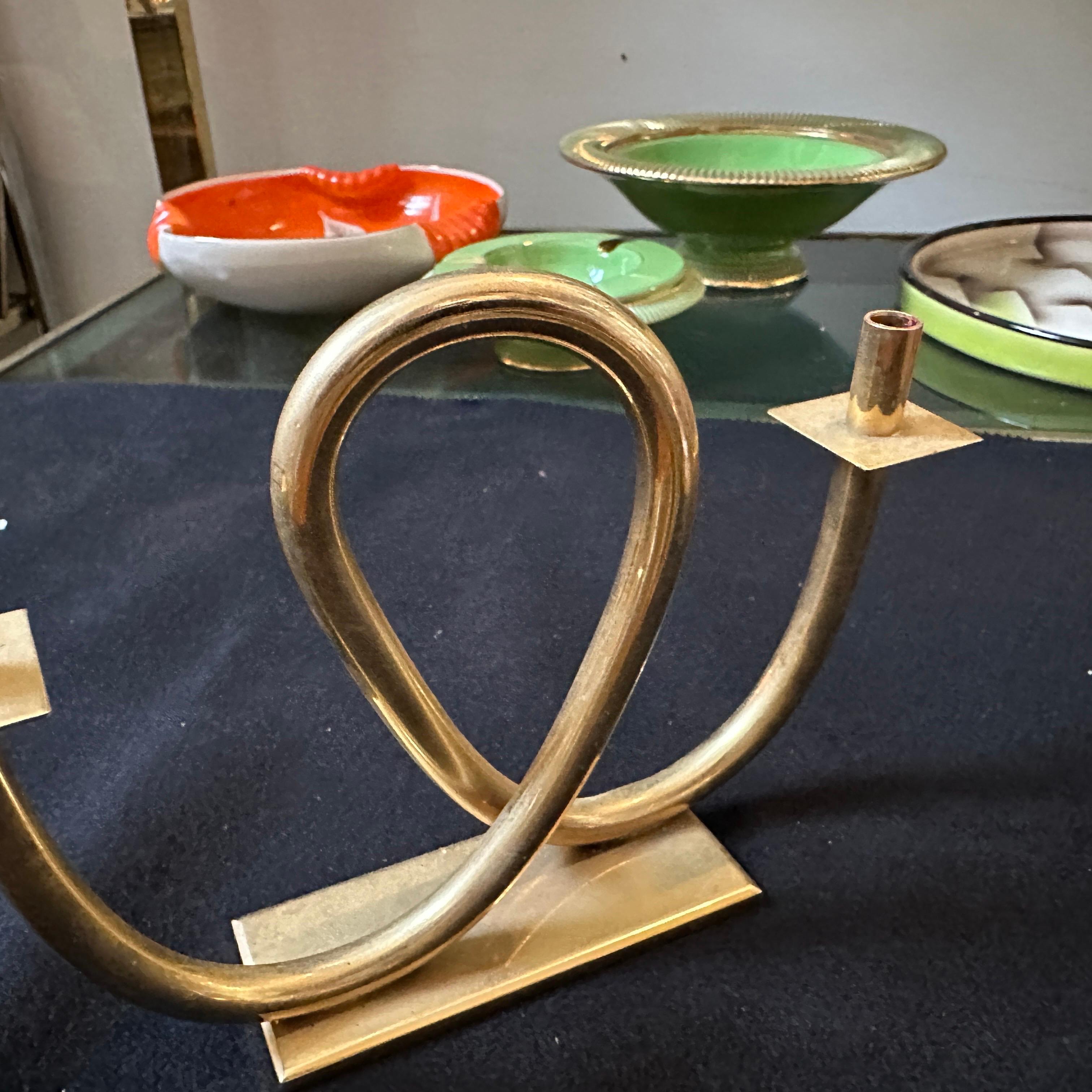 Laiton Petit candélabre en laiton mi-siècle moderne des années 1970 à la manière de Gio Ponti en vente