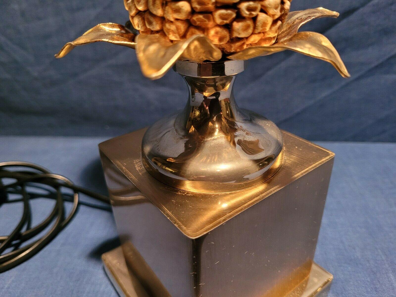Fin du 20e siècle Lampe de table en bronze en forme d'oreille de corne, style Maison Charles, années 1970 en vente