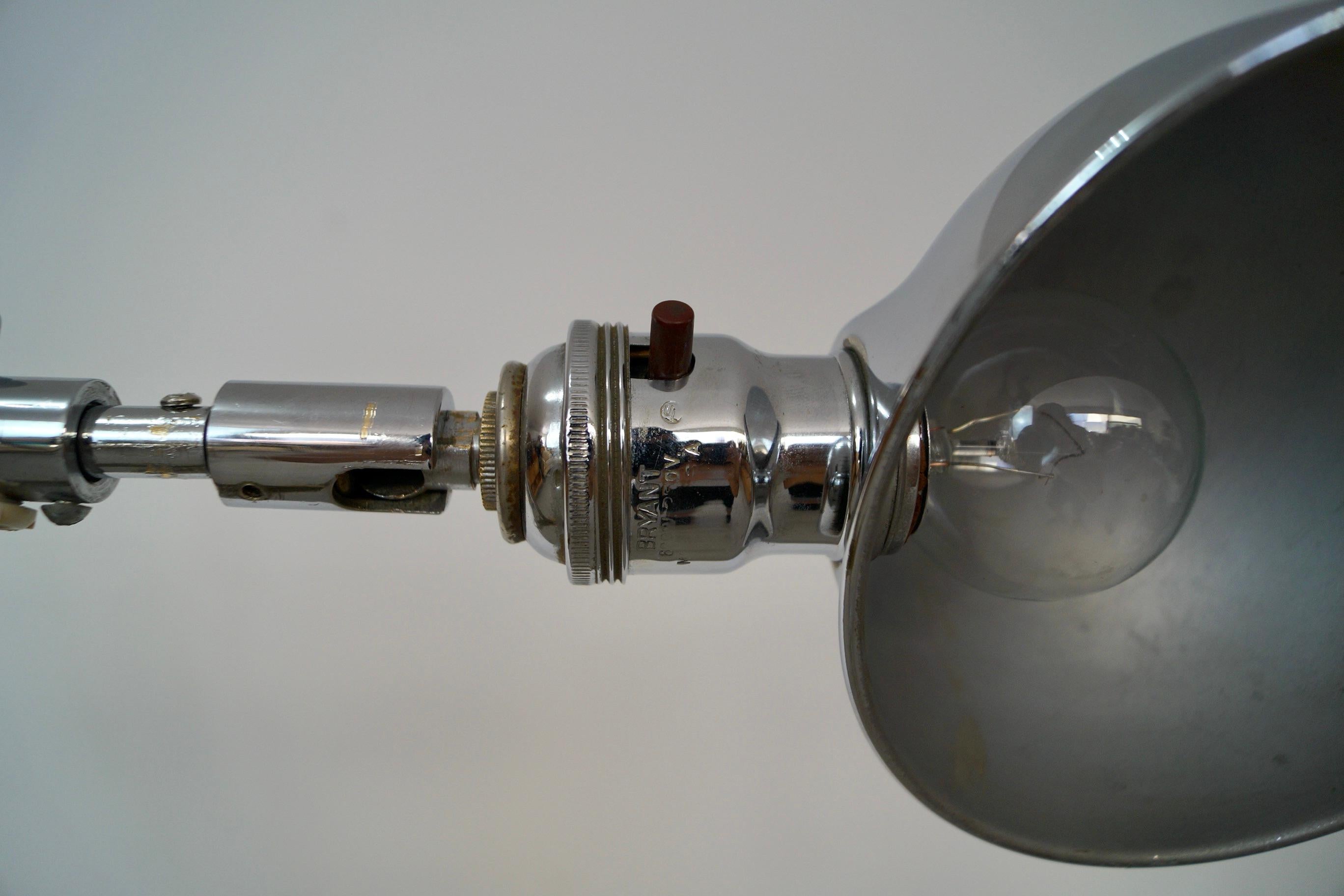 Lámpara de pie cromada regulable Bryant Lighting de mediados de siglo de 1970 en venta 12