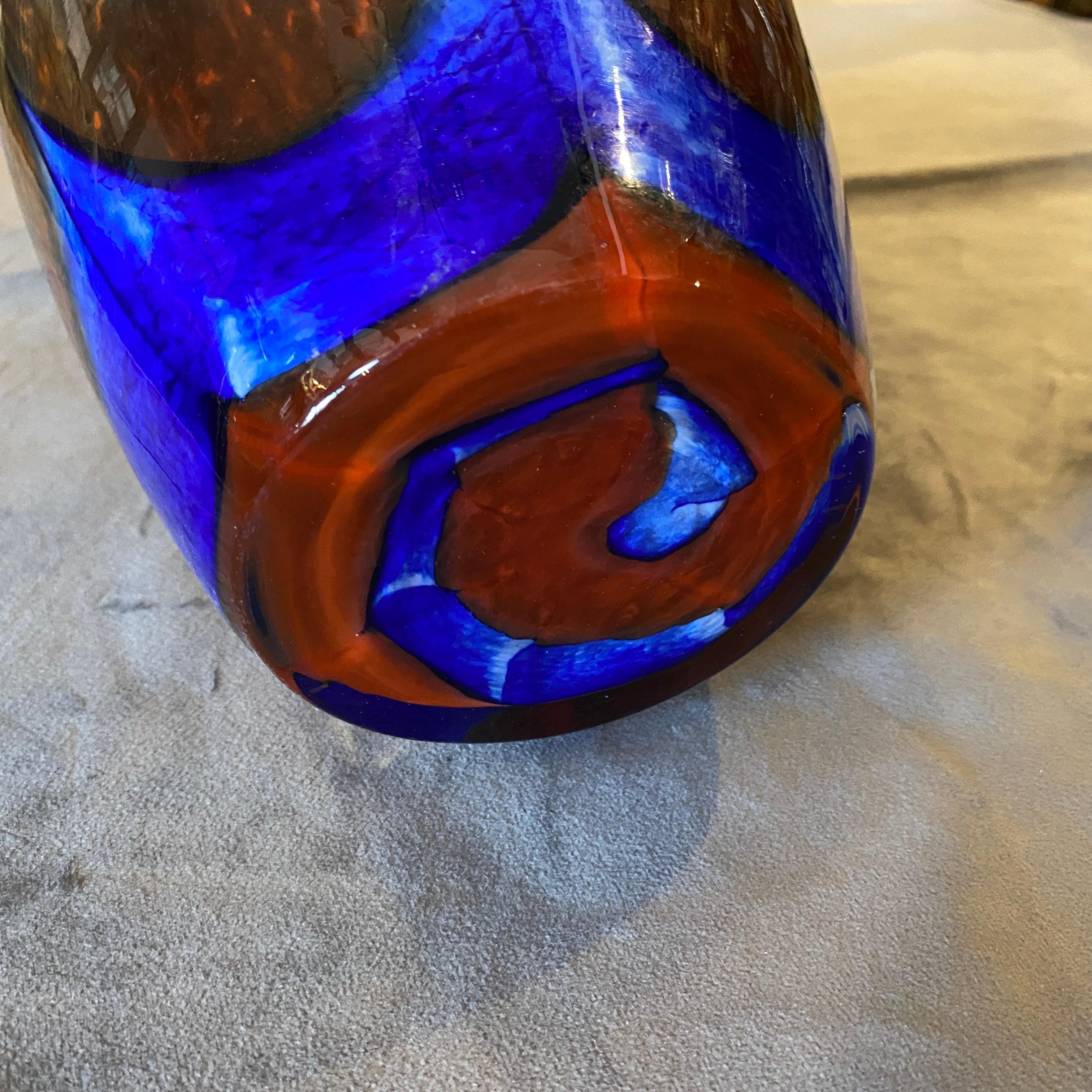 Carlo Moretti Vase aus orangefarbenem und blauem Muranoglas, Mid-Century Modern, 1970er Jahre (20. Jahrhundert) im Angebot