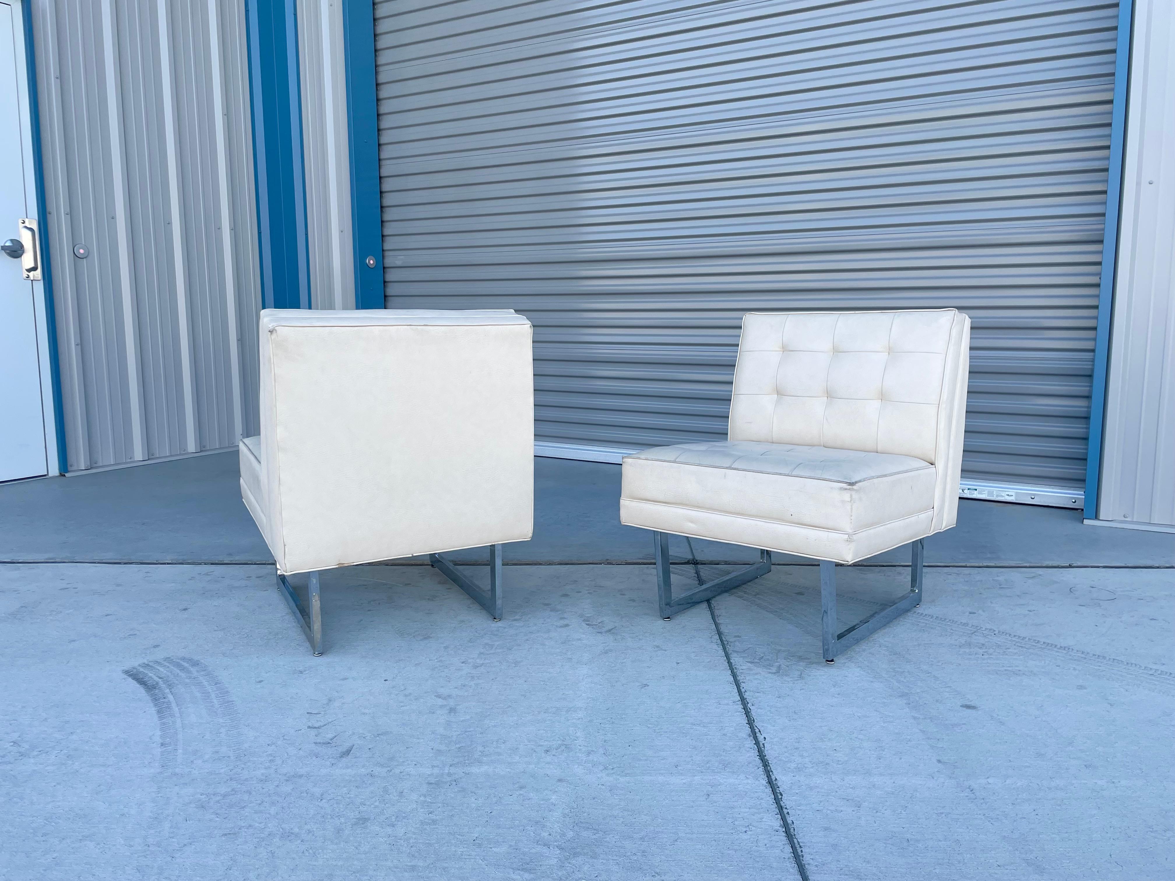 1970er Mid Century Modern Chrom und Leder Lounge Stühle - ein Paar im Zustand „Gut“ im Angebot in North Hollywood, CA