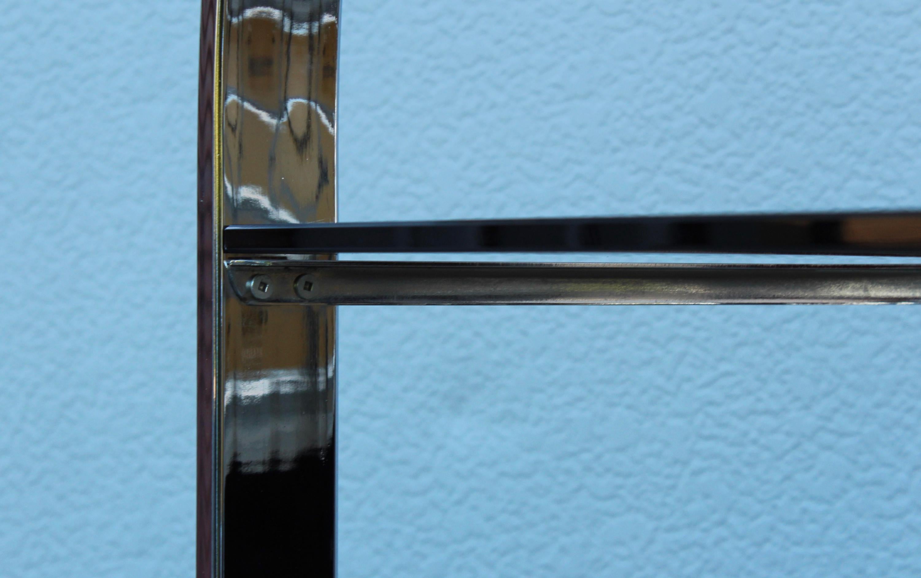 Étagère en forme d'arc en chrome, mi-siècle moderne, années 1970 en vente 7