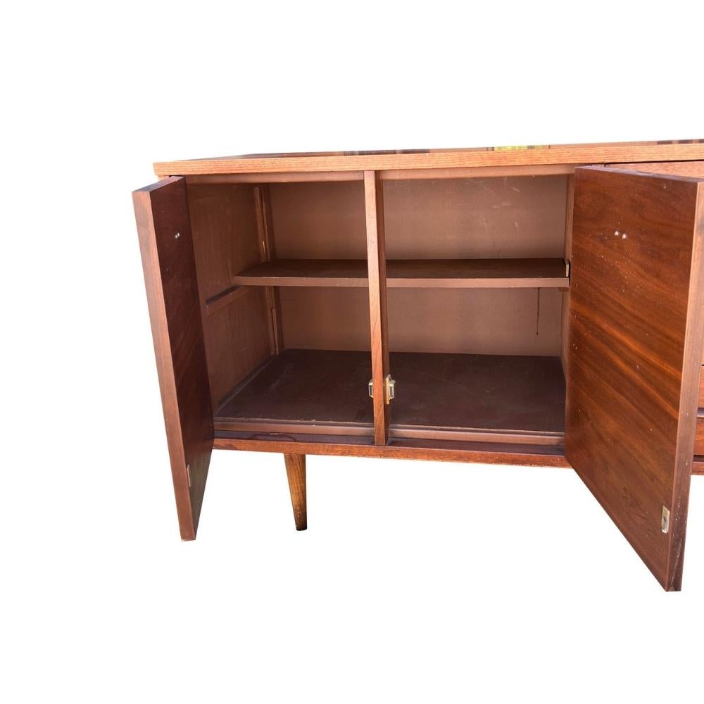 Credenza moderna degli anni '70 di Bassett in vendita 2
