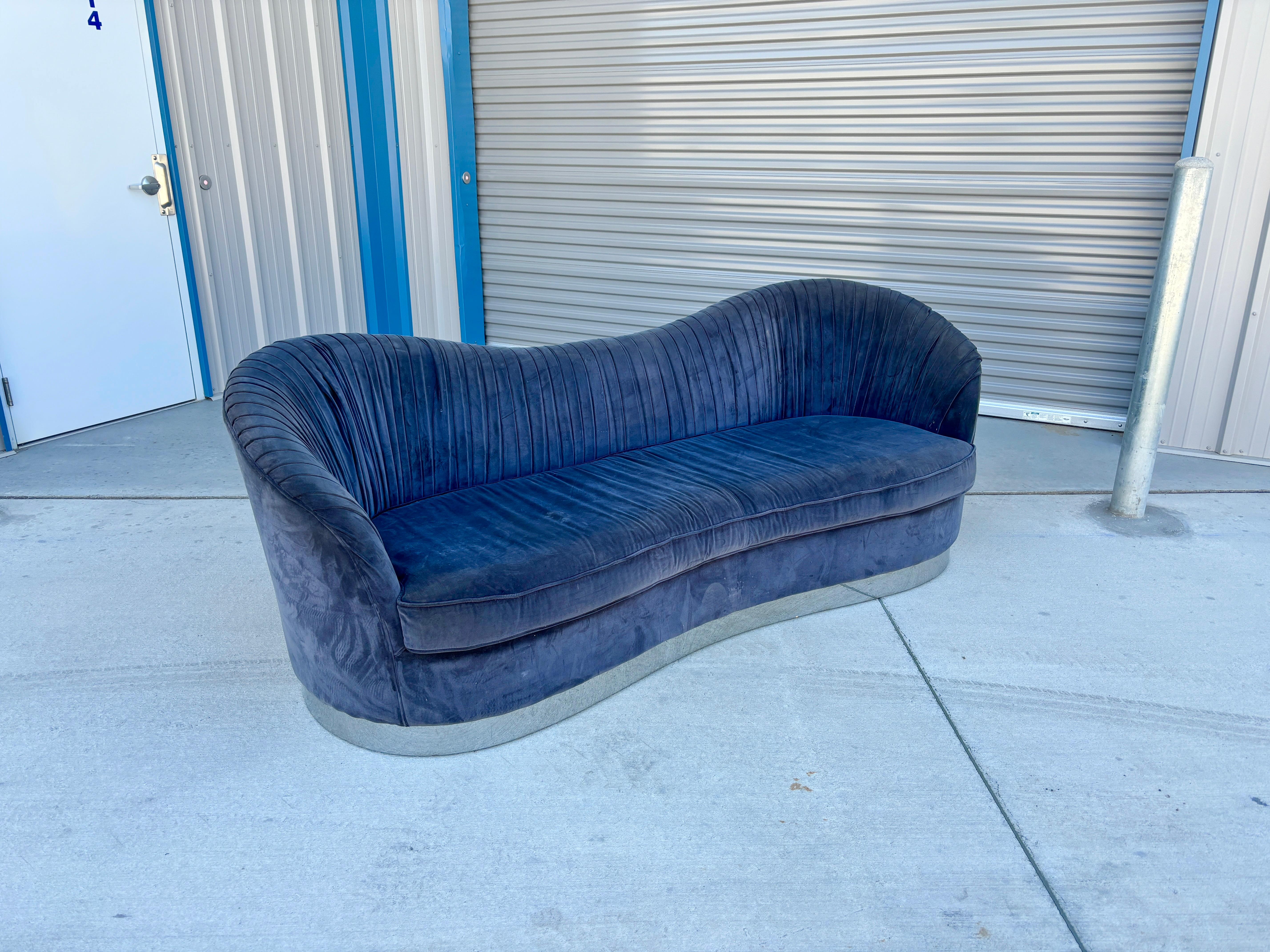 1970s Mid Century Modern Curved Velvet and Chrome Sofa For Sale 3