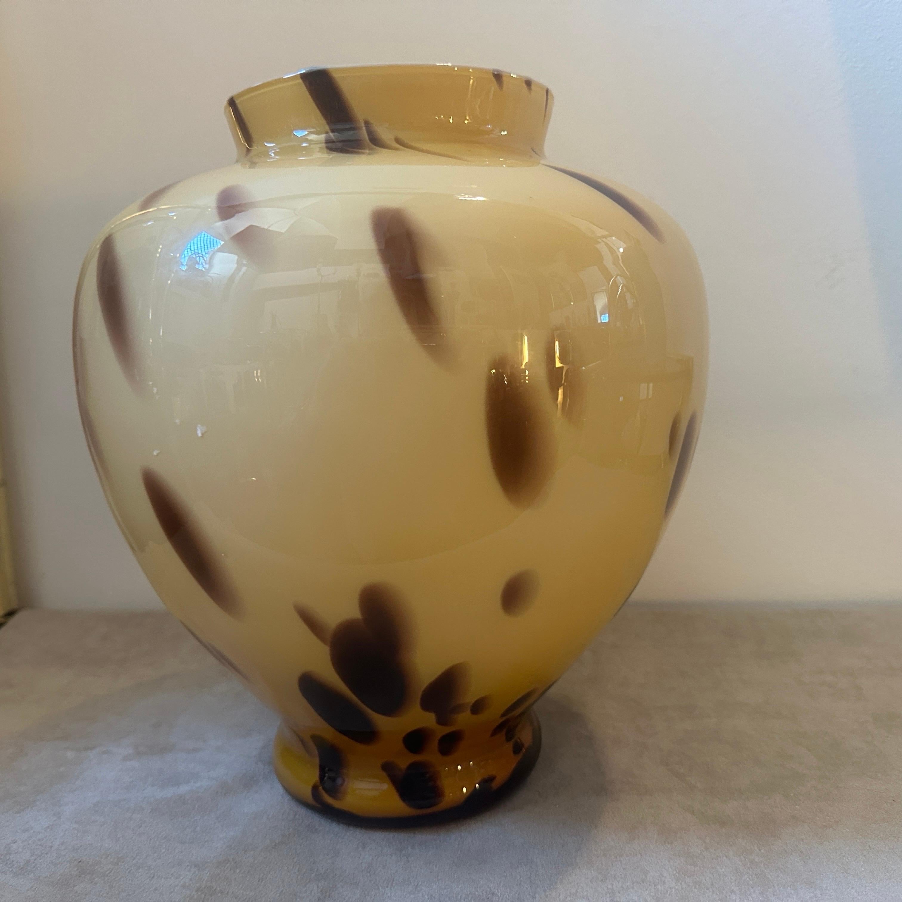 1970s Mid-Century Modern Fake Tortoise Murano Glass Vase For Sale 3