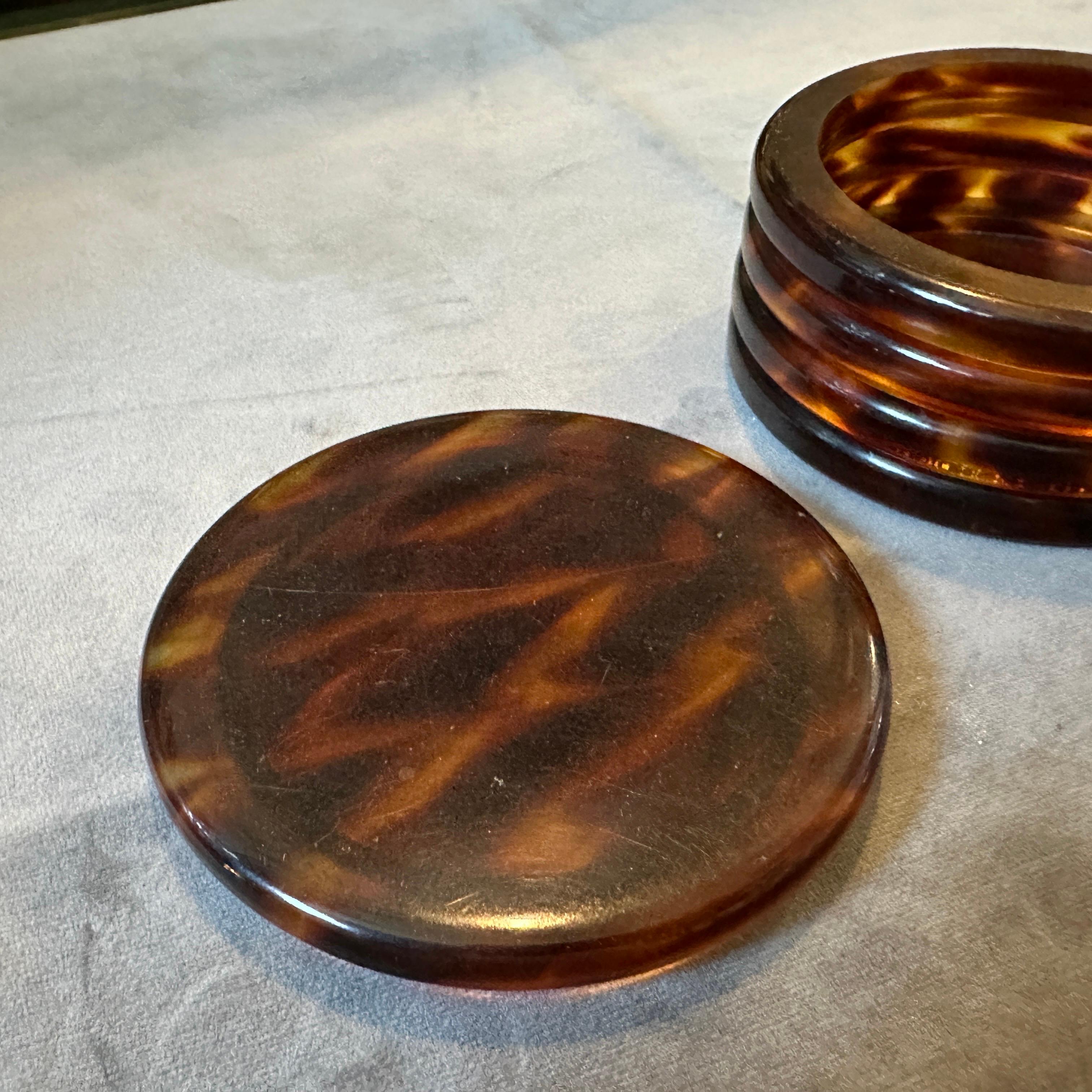 1970s Mid-Century Modern Fake Tortoise Shell Lucite Round Jewelry Box For Sale 2