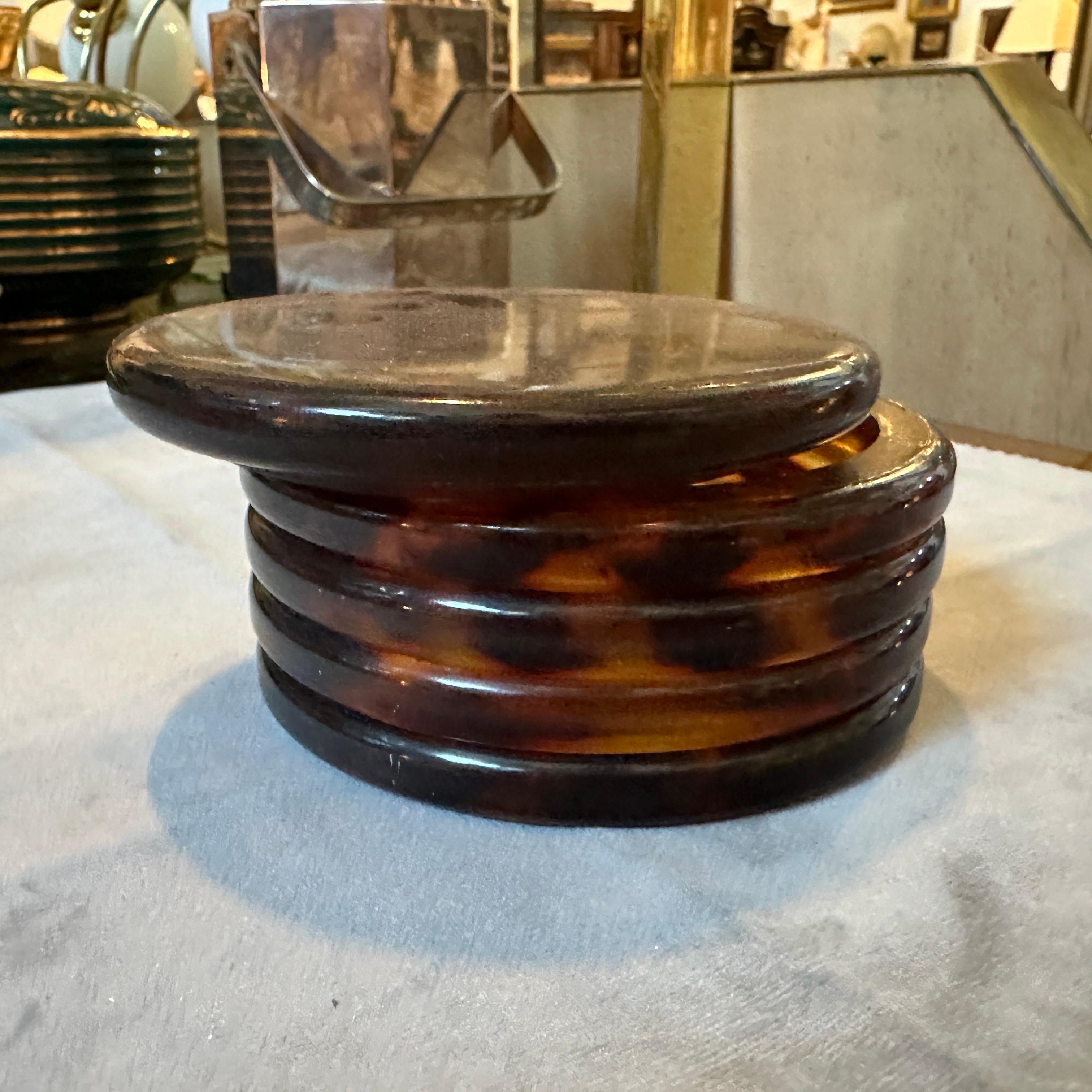 1970s Mid-Century Modern Fake Tortoise Shell Lucite Round Jewelry Box For Sale 4