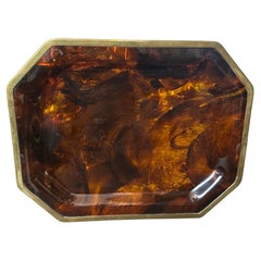 1970S Plateau octogonal en fausse écaille de tortue, lucite et laiton The Moderns Modernity