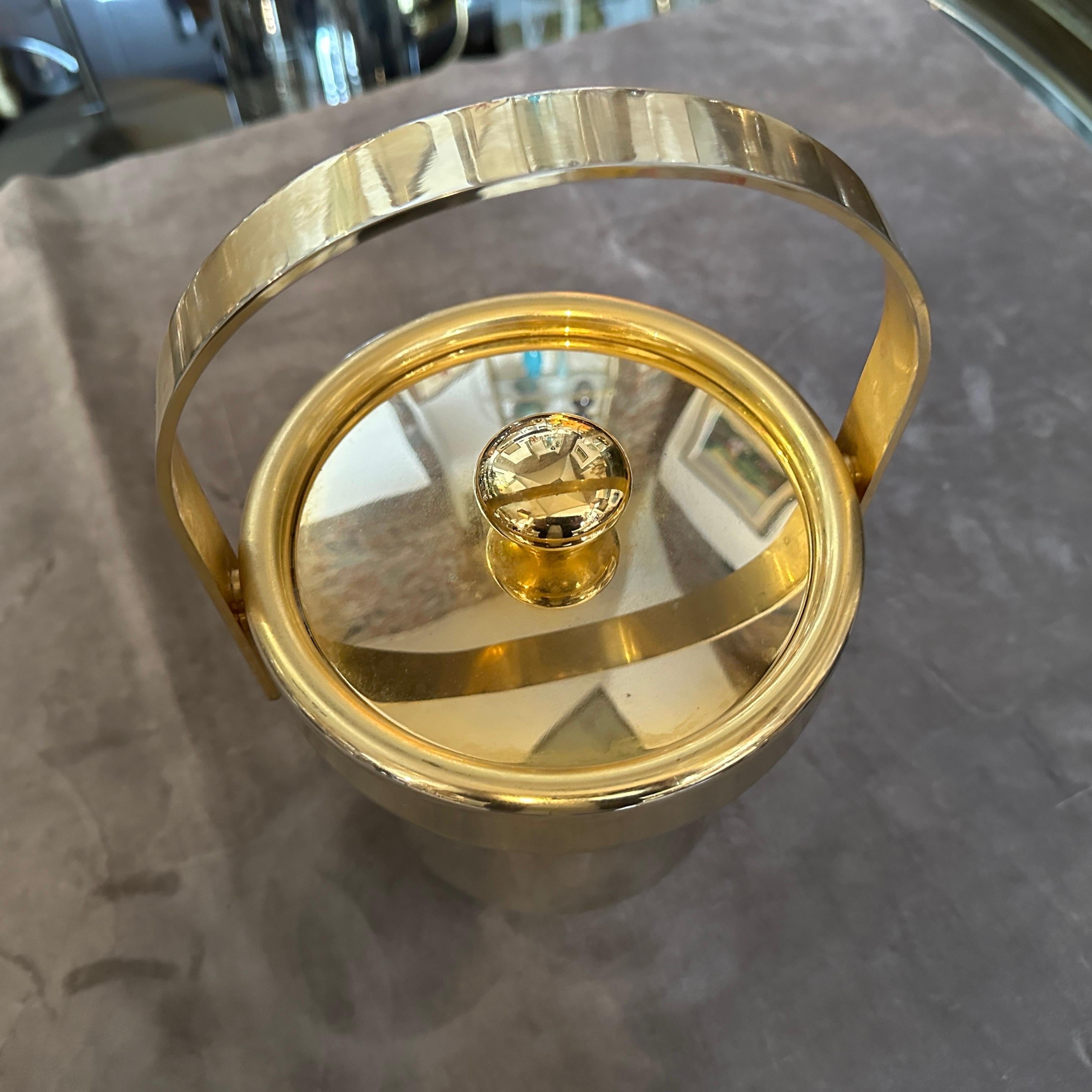 Doré Seau à glace italien en métal doré des années 1970 Mid-Century Modern en vente