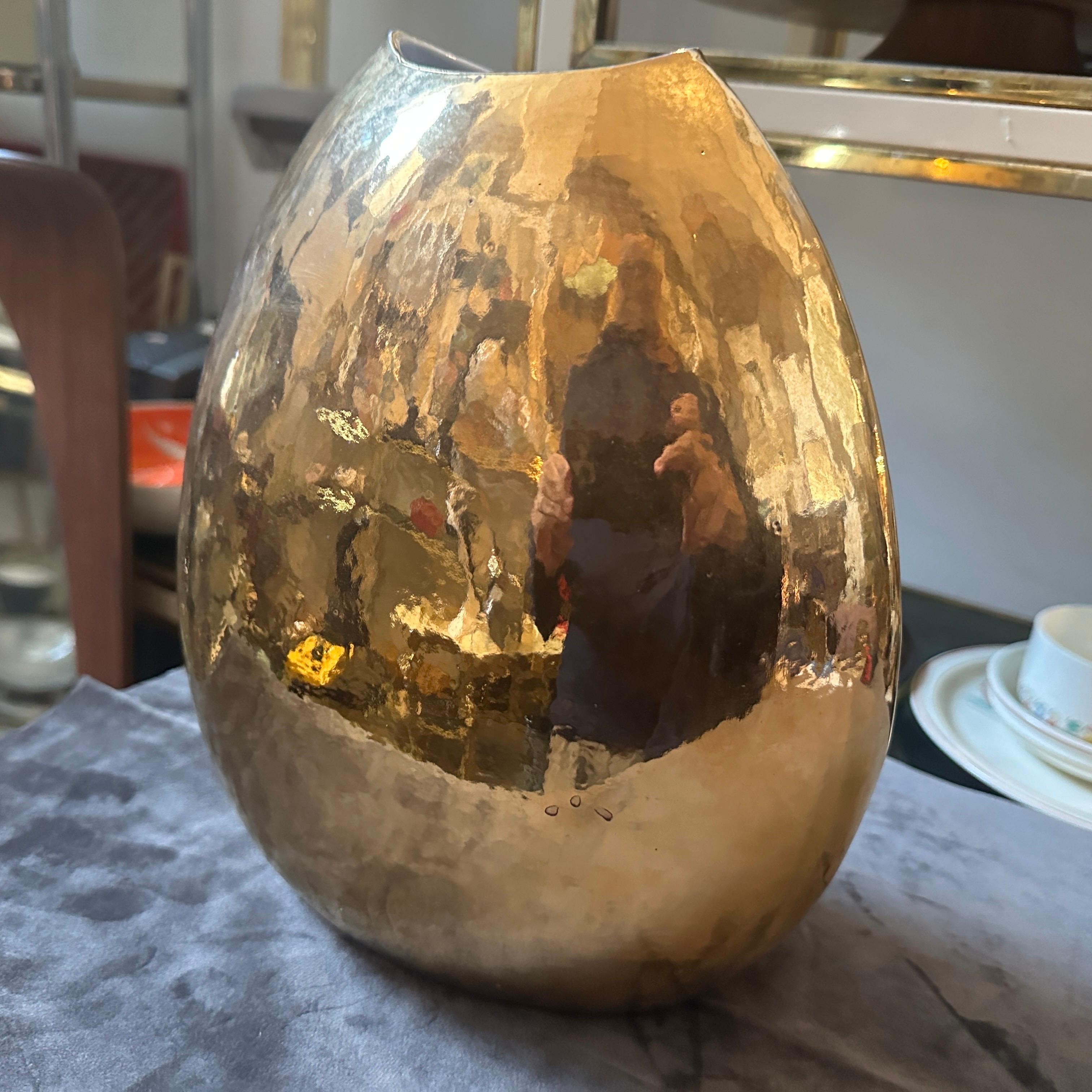 Mid-Century moderno Vaso italiano in porcellana dorata della metà del secolo scorso di Nove san Marco in vendita