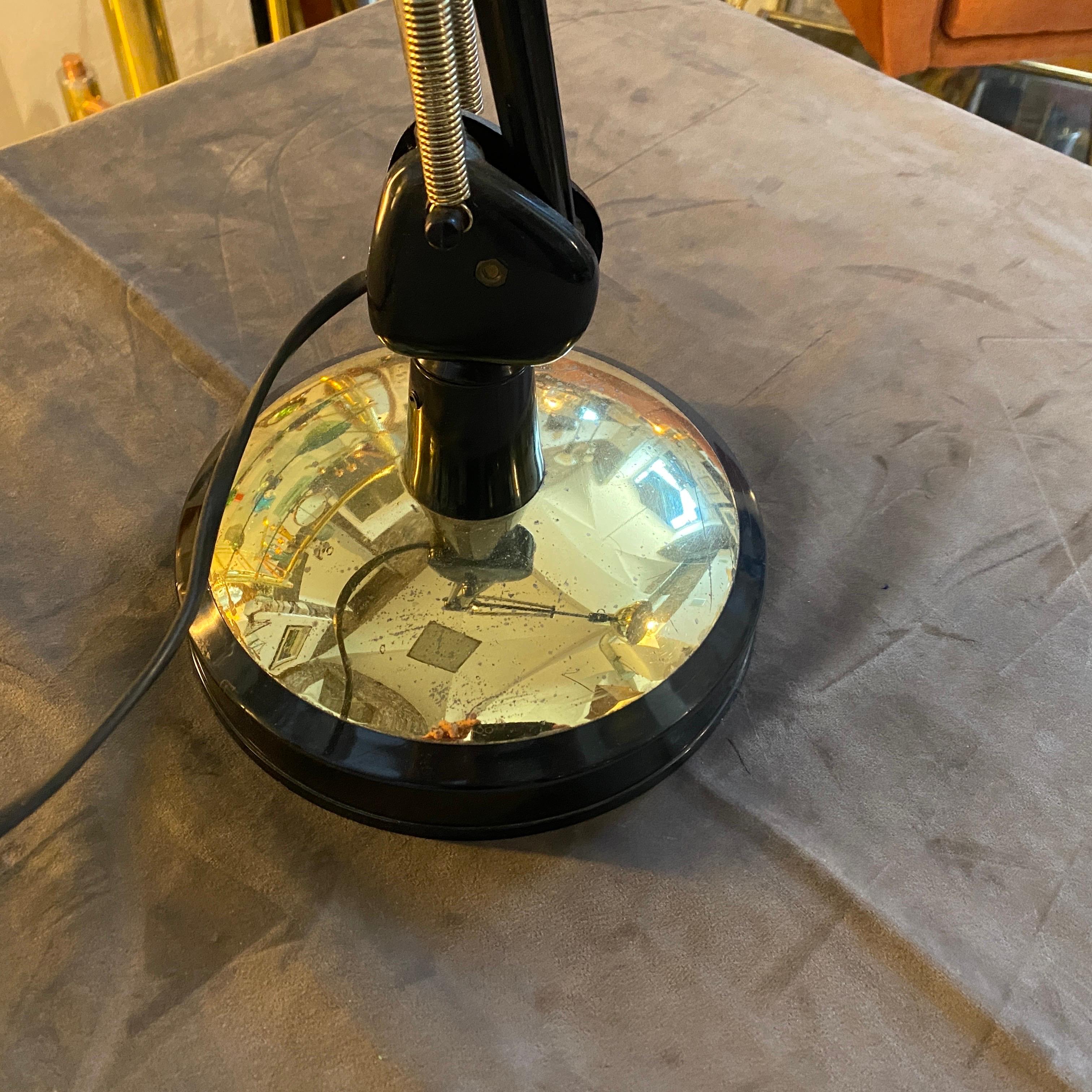 20th Century 1970s Mid-Century Modern Gilt Metal Italian Adjustable Desk Lamp For Sale