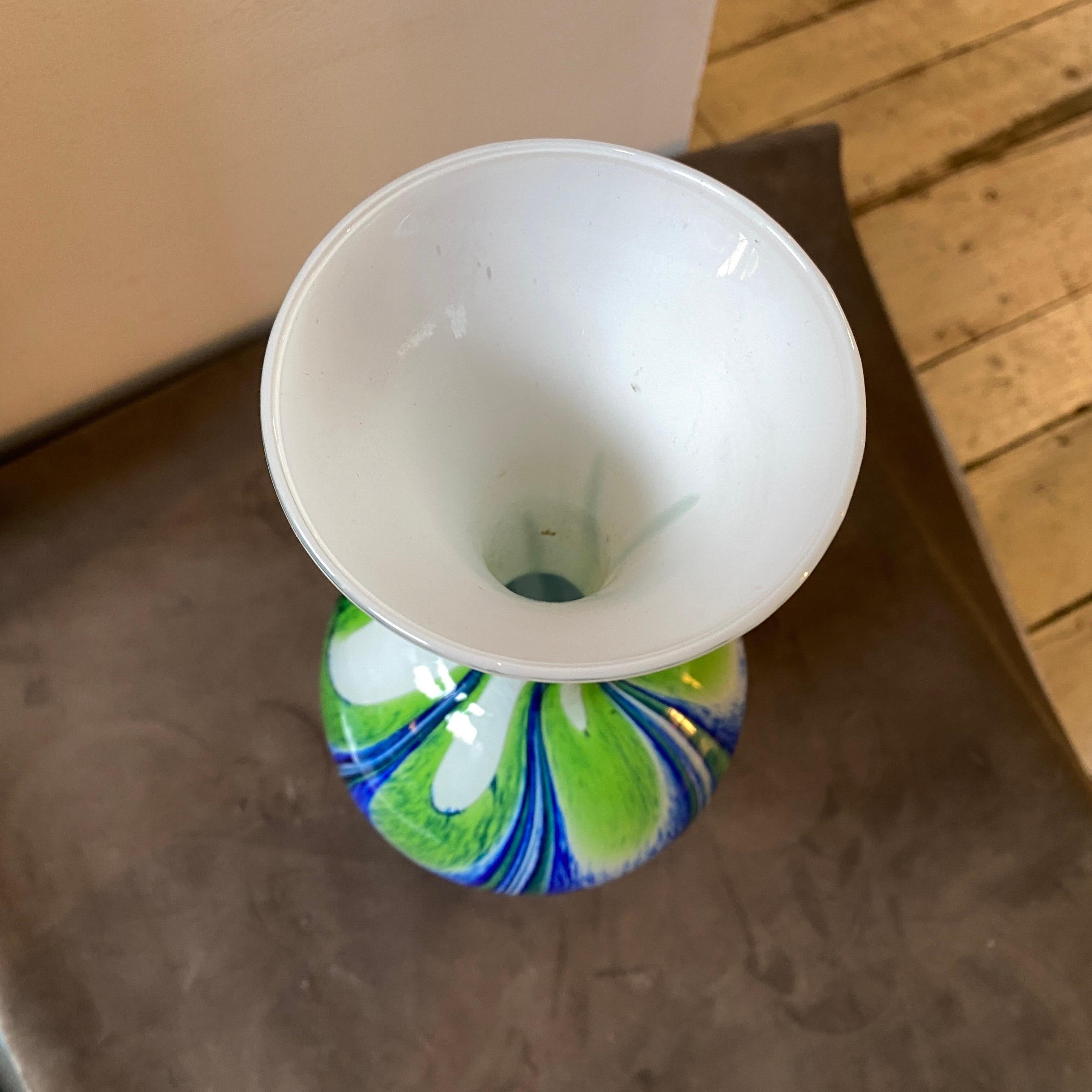 1970s Carlo Moretti for Opaline Florence Space Age Opaline Glass Italian Vase In Good Condition For Sale In Aci Castello, IT
