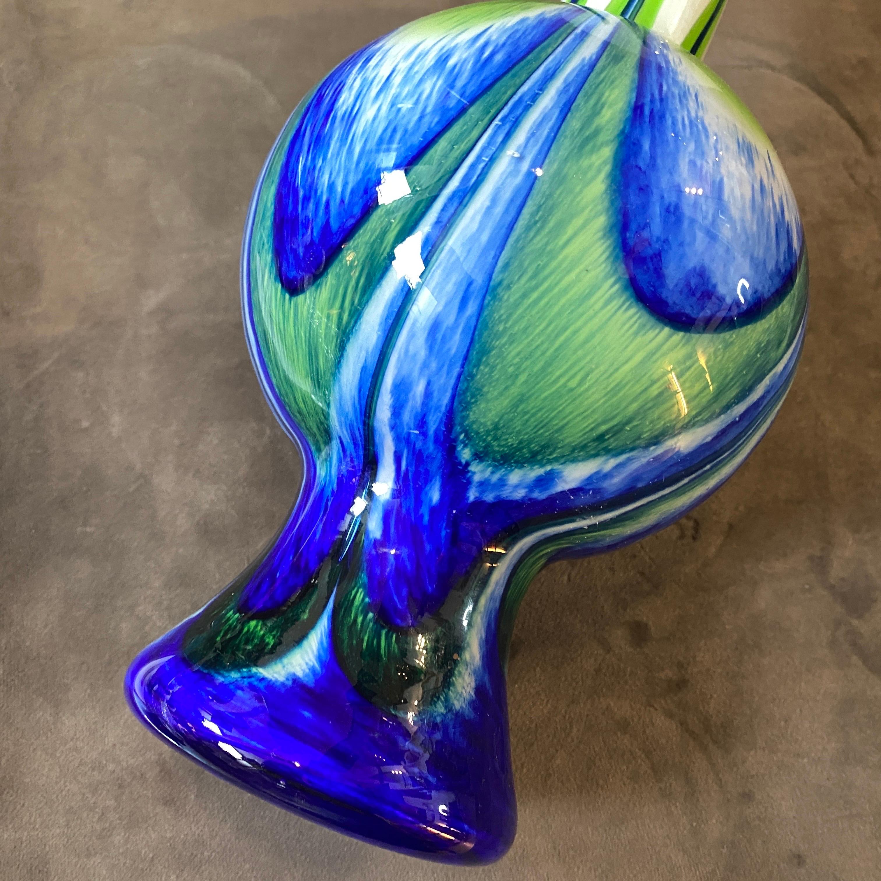 20ième siècle Vase italien en verre moderne du milieu du siècle dernier des années 1970 dans le style de Carlo Moretti en vente