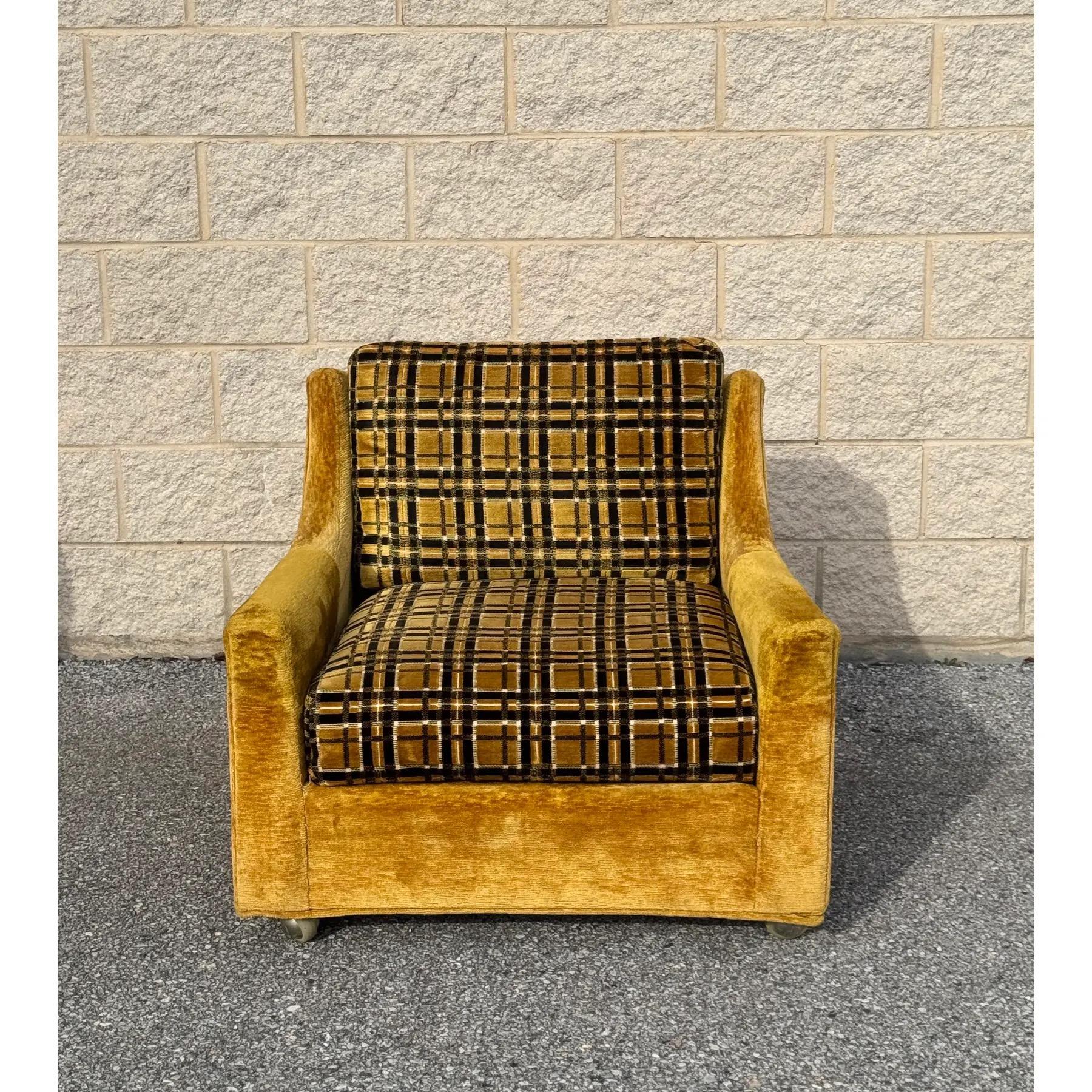 20th Century 1970s Mid-Century Modern Gold Velvet & Plaid Lounge Chair For Sale